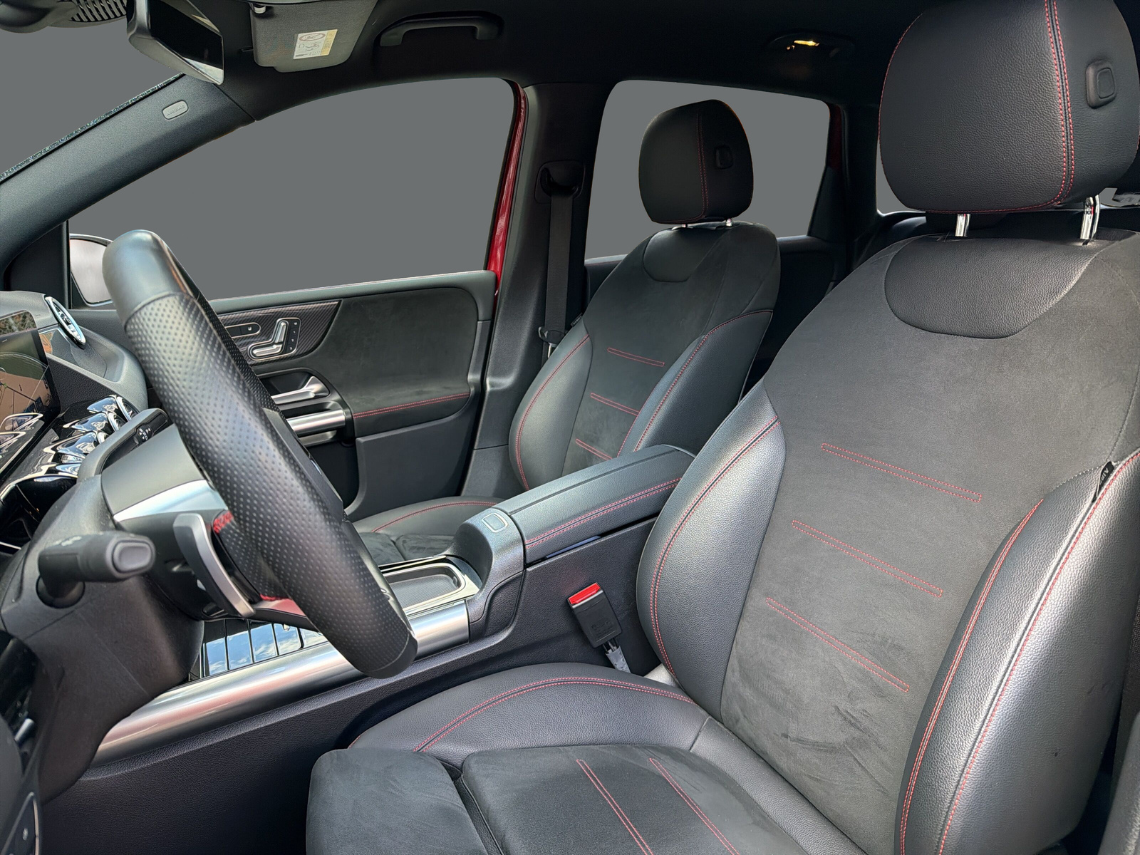 MERCEDES-BENZ B 250 4Matic 8G-DCT-image-8