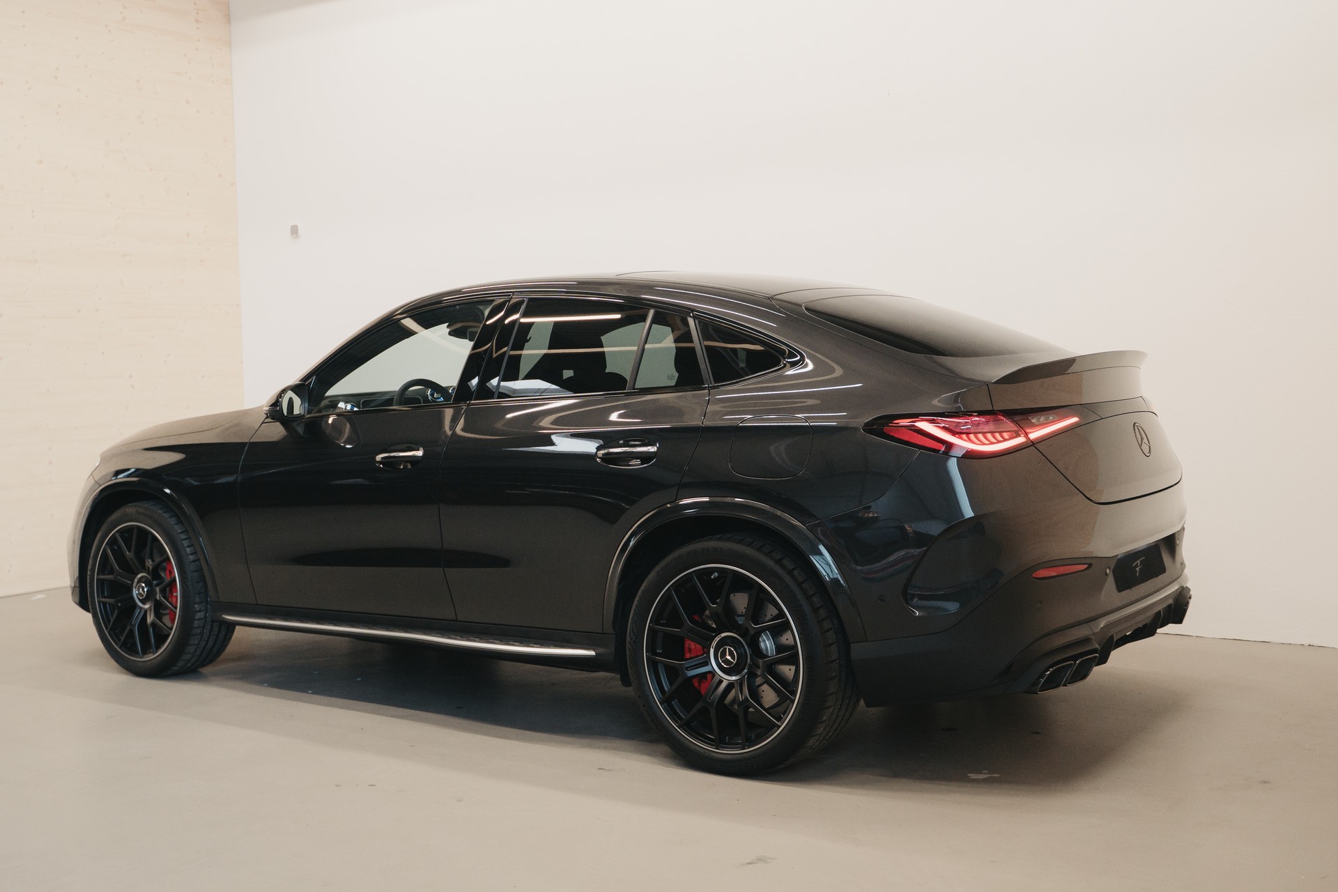 MERCEDES-BENZ GLC Coupé 63 S e AMG Executive Edition 4Matic 9G-Tronic-showroom-element-3