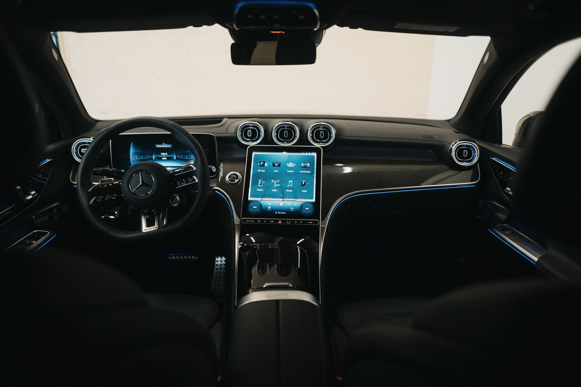 MERCEDES-BENZ GLC Coupé 63 S e AMG Executive Edition 4Matic 9G-Tronic-image-10