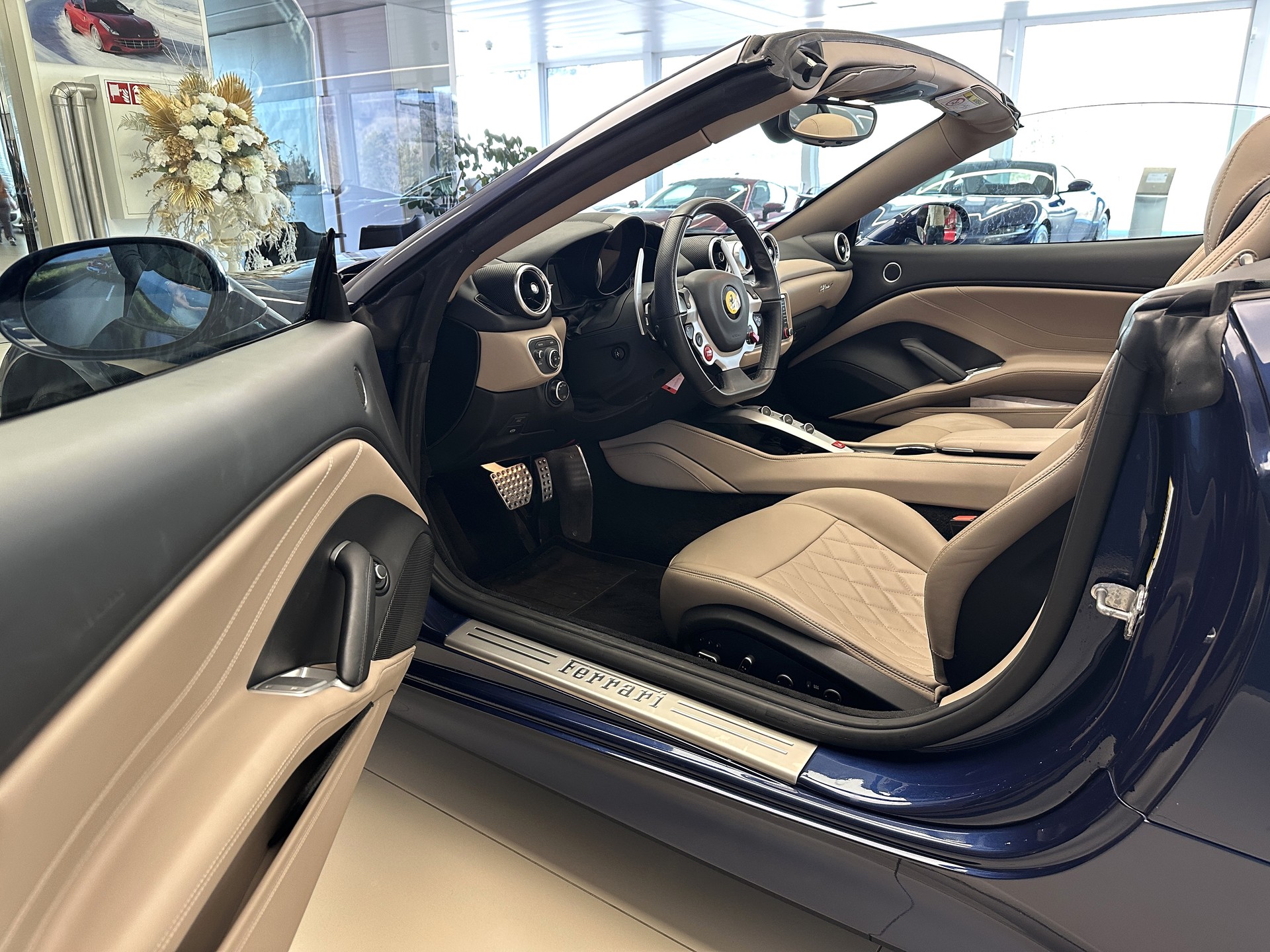 FERRARI California 3.9 V8 T / Handling Speciale 2016-image-11