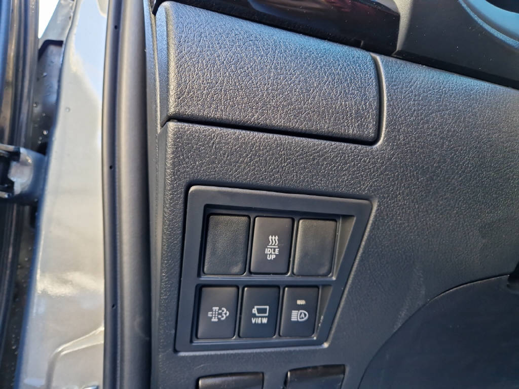 TOYOTA Hilux Double Cab.-Pick-up 2.8 48039/000-image-15