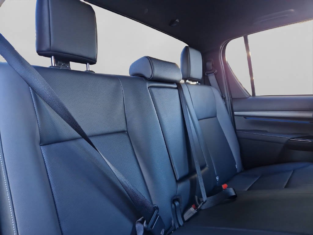 TOYOTA Hilux Double Cab.-Pick-up 2.8 48039/000-image-13