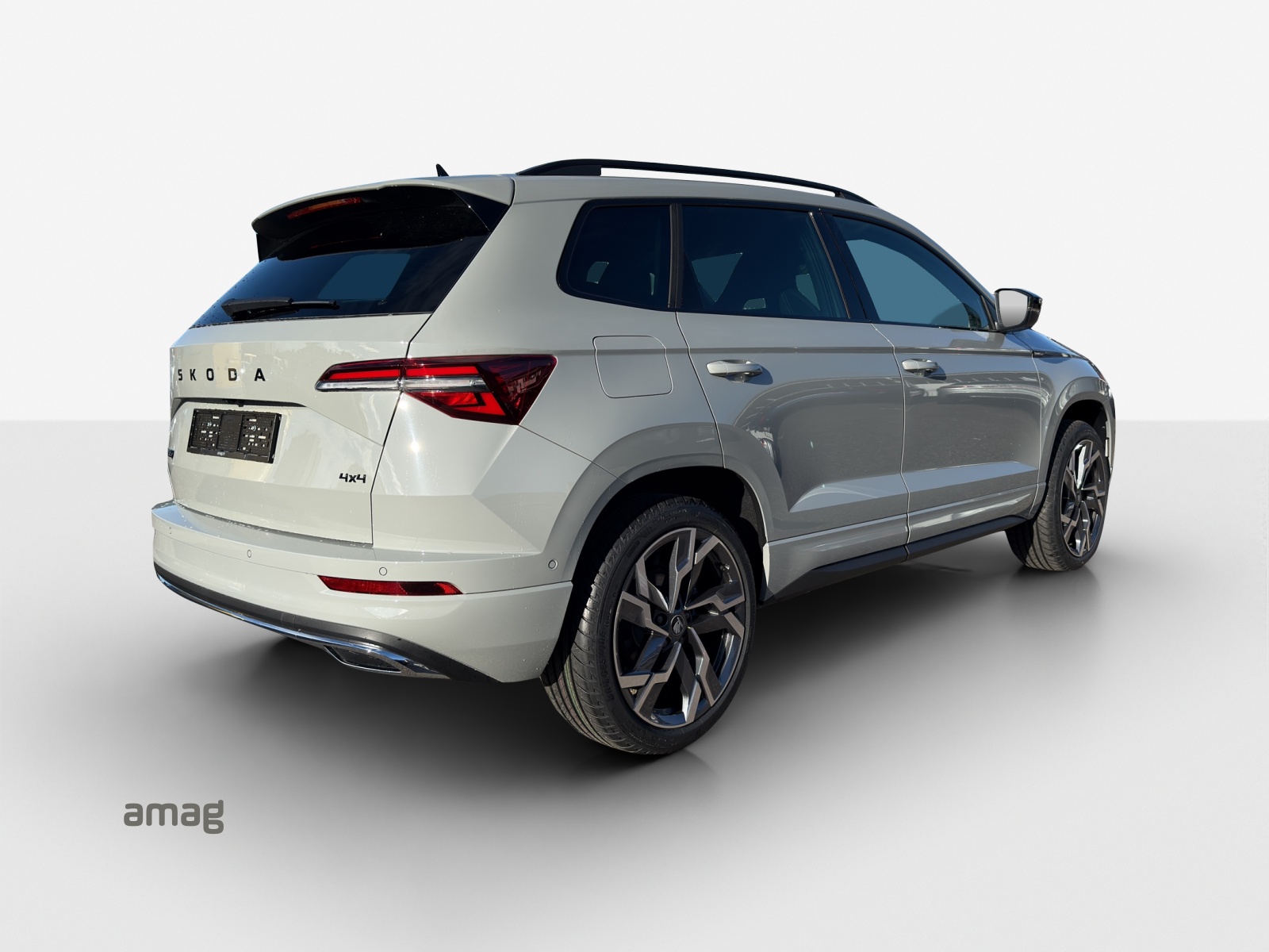 SKODA Karoq 2.0 TSI SportLine 4x4 DSG-image-4