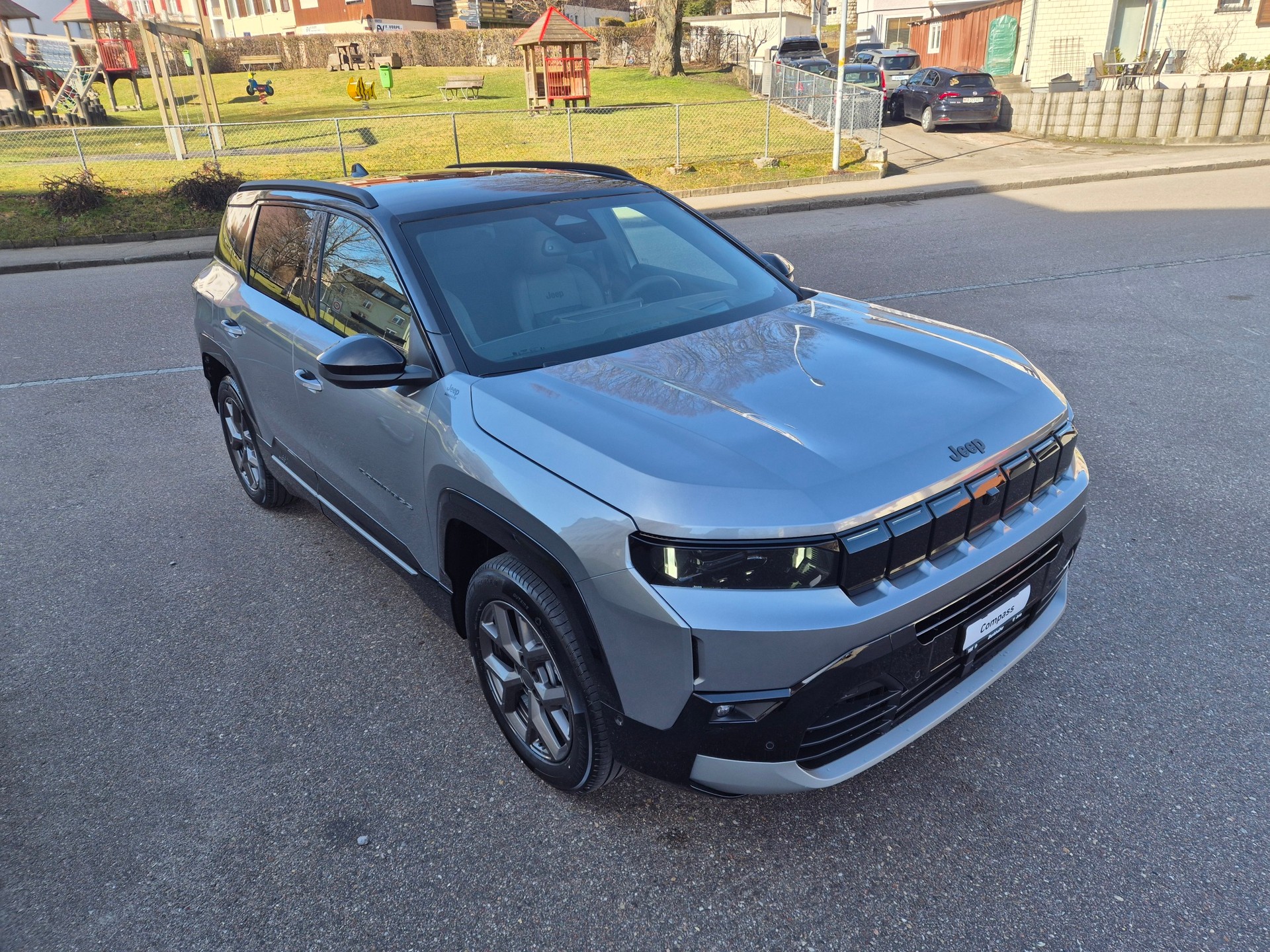 JEEP Compass 1.2 T e-Hybrid First Edition-image-4