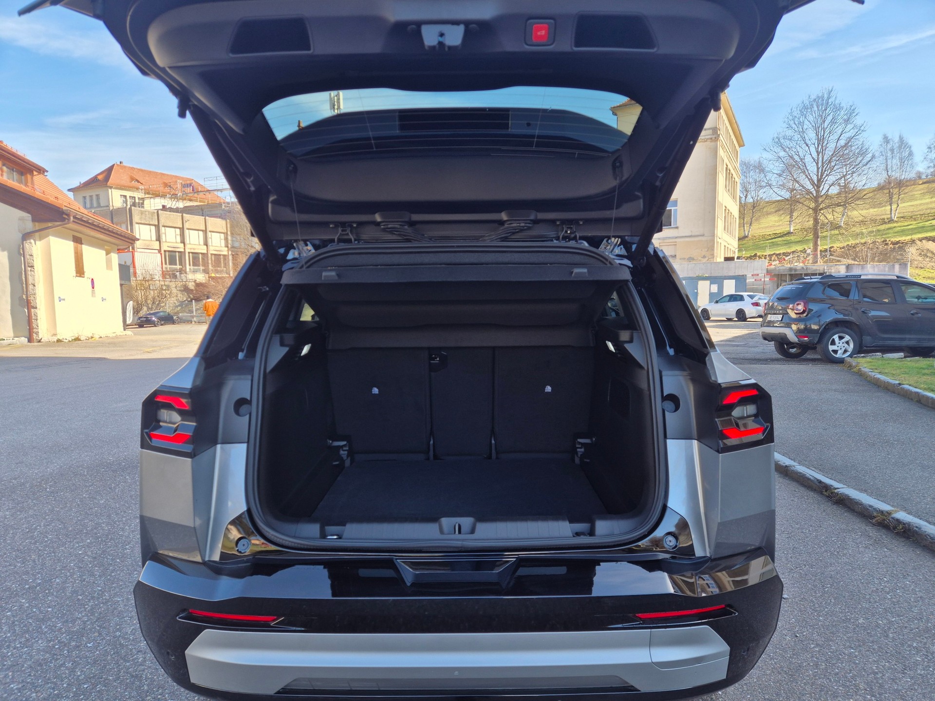 JEEP Compass 1.2 T e-Hybrid First Edition-image-11