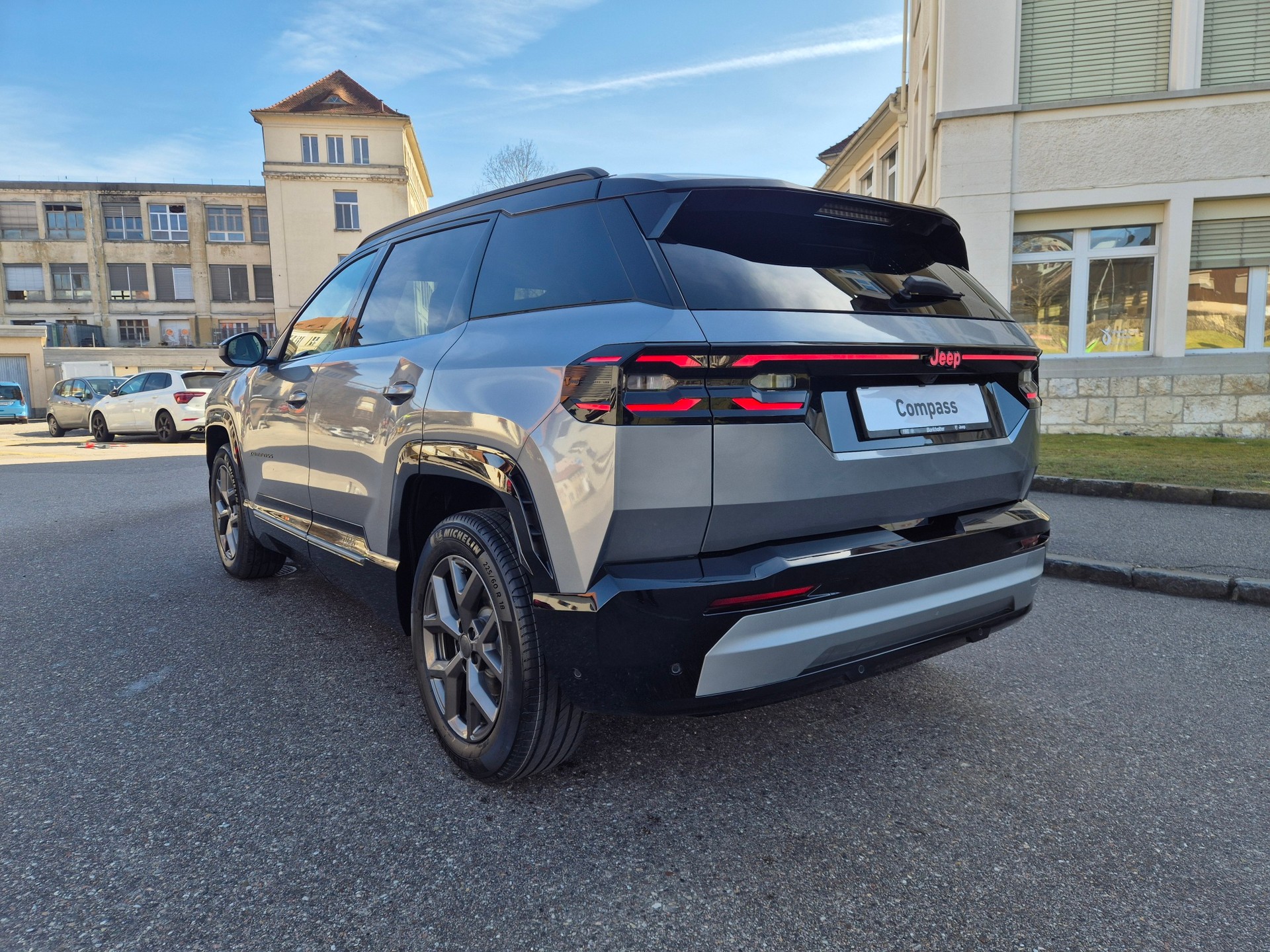 JEEP Compass 1.2 T e-Hybrid First Edition-image-2