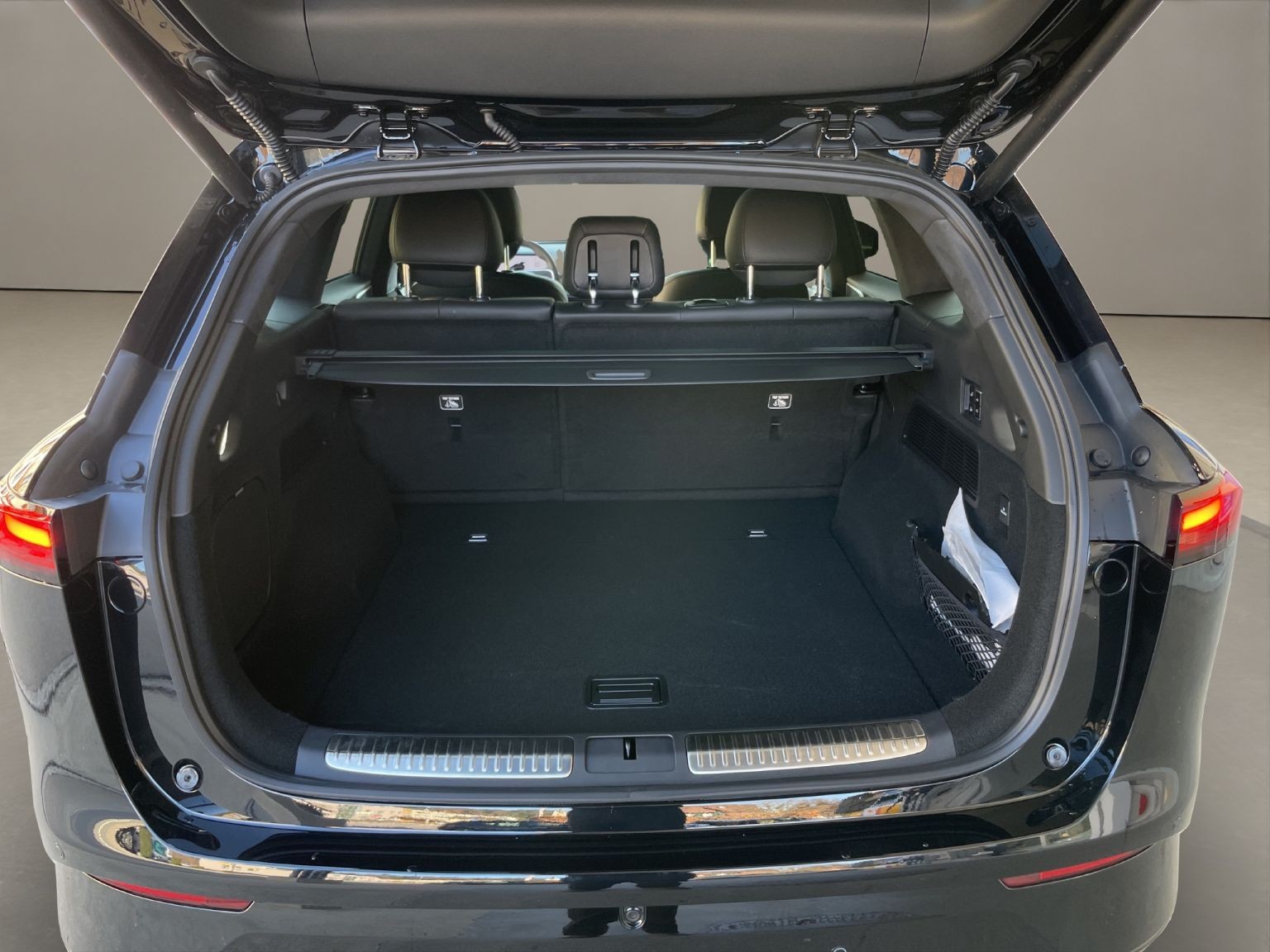 XPENG G9 Performance AWD-image-11