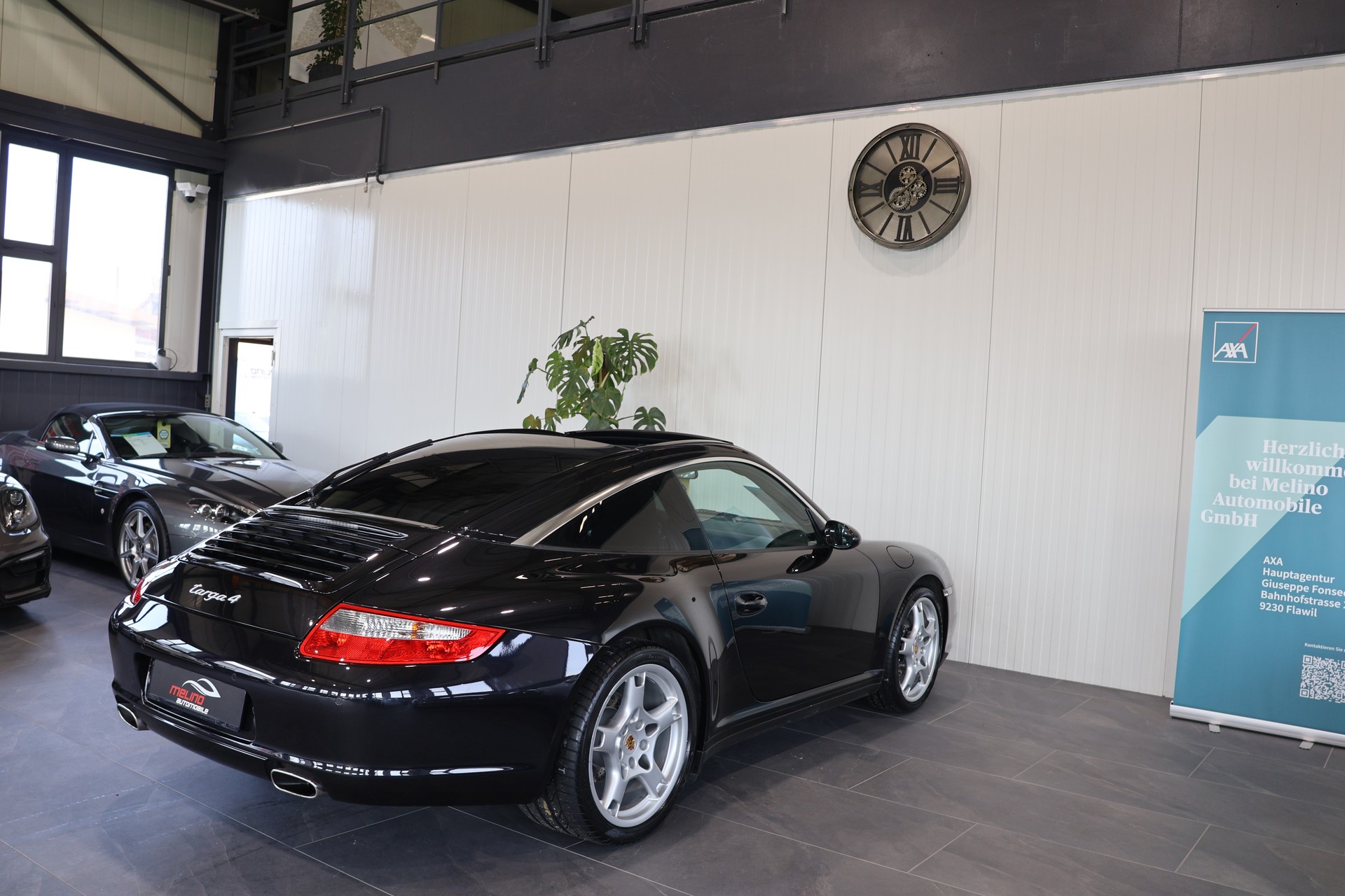 PORSCHE 911 Targa 4-image-9