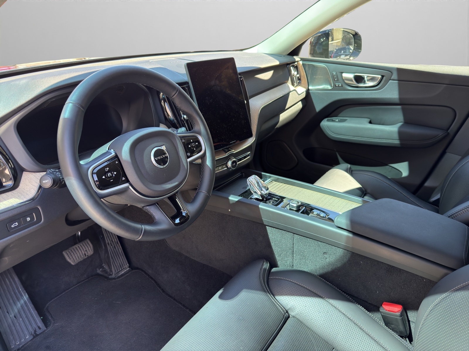 Image VOLVO XC60 XC60 T8 eAWD PluginHybrid Plus Dark Geartronic