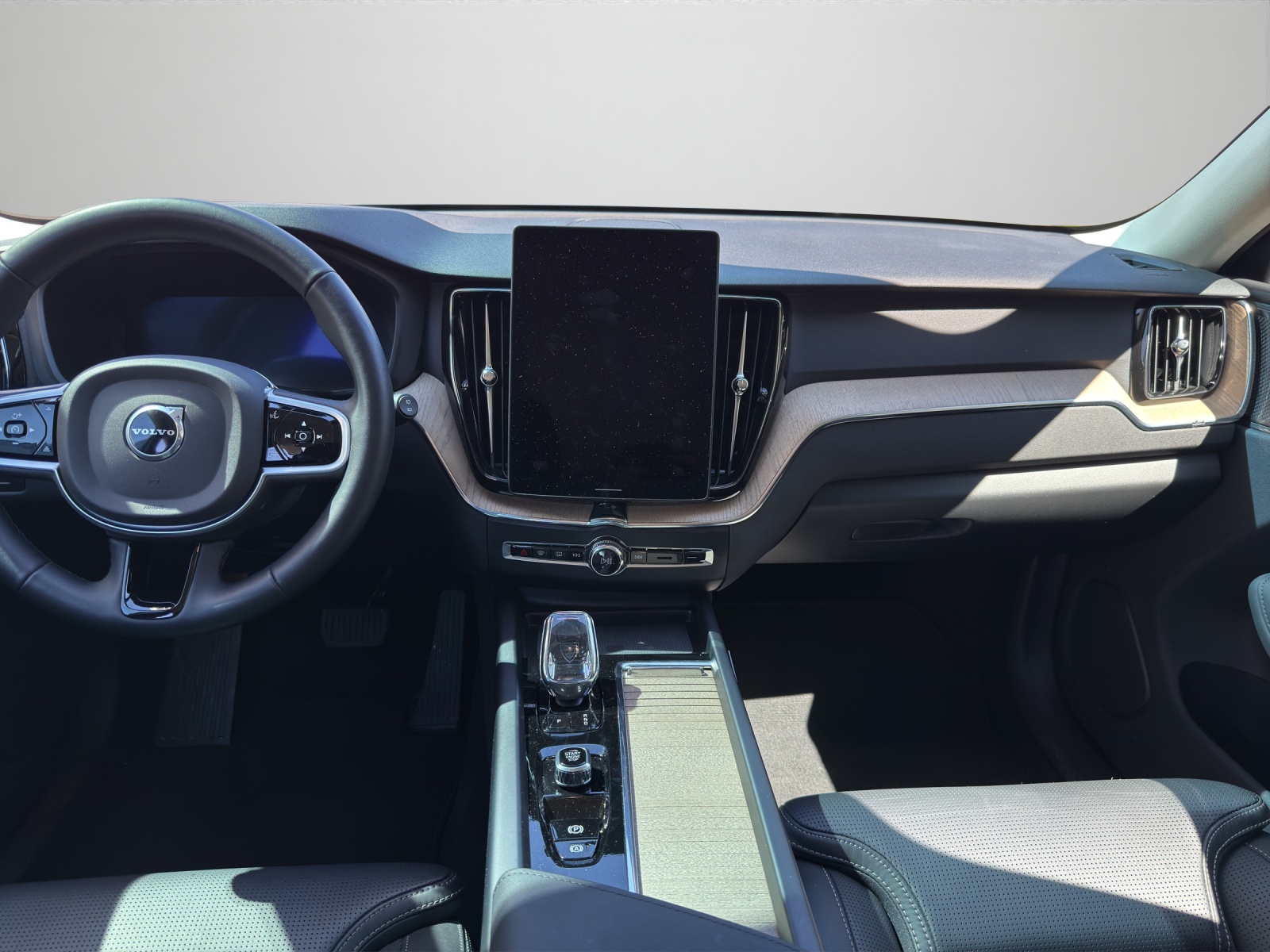 Image VOLVO XC60 XC60 T8 eAWD PluginHybrid Plus Dark Geartronic