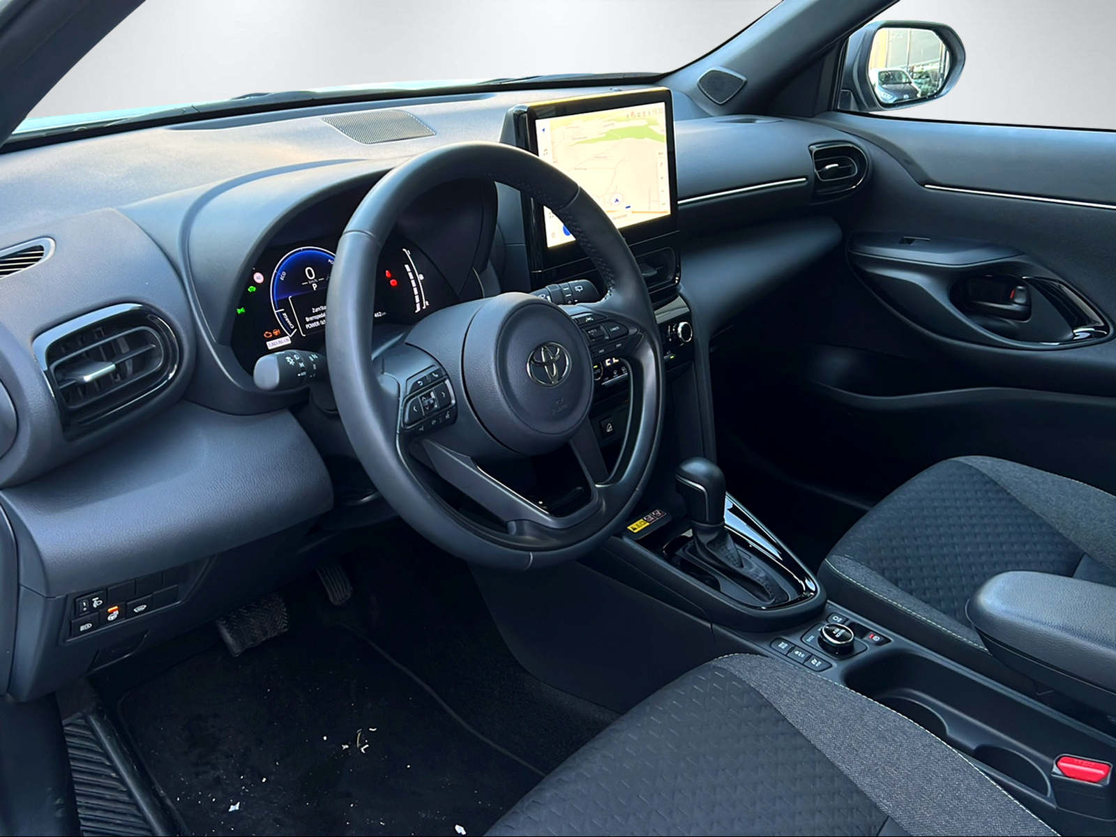 TOYOTA Yaris Cross 1.5 VVT-i HSD Trend AWD-i-image-13