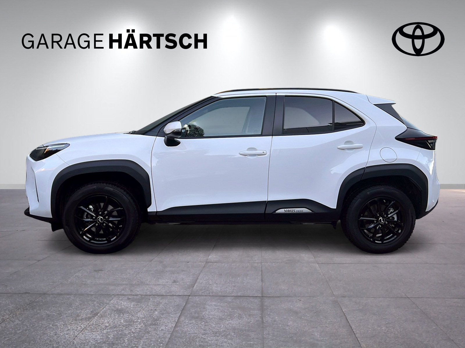 TOYOTA Yaris Cross 1.5 VVT-i HSD Trend AWD-i-image-1