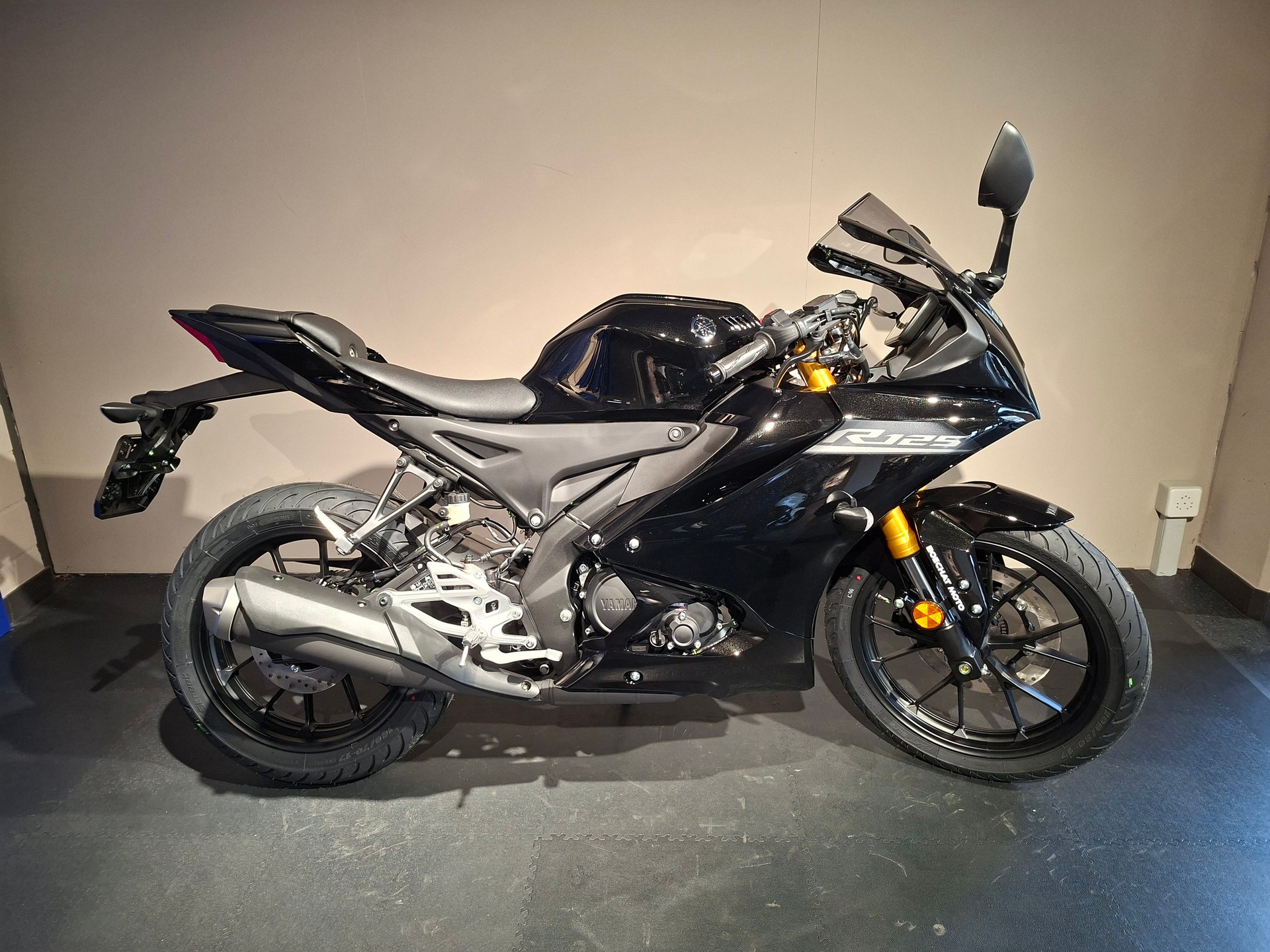 YAMAHA YZF-R 125 ABS