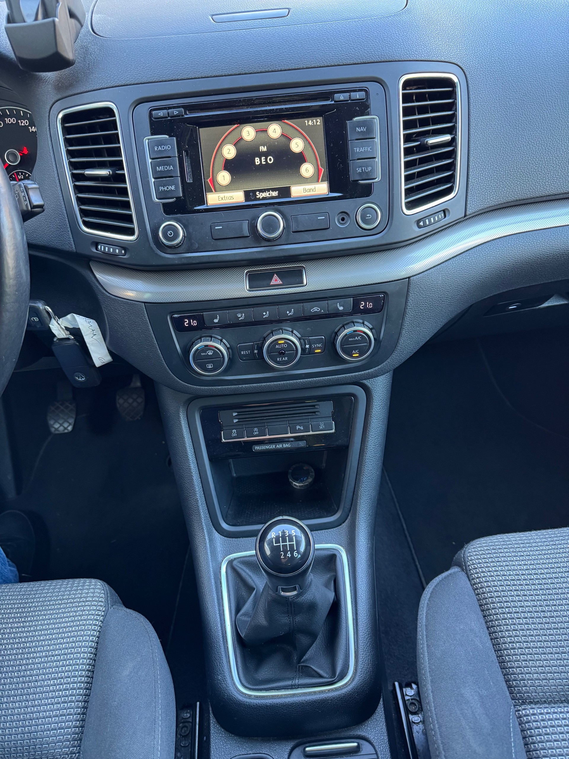 VW Sharan 2.0 TDI BMT Comfortline 7 Plätzer-image-14