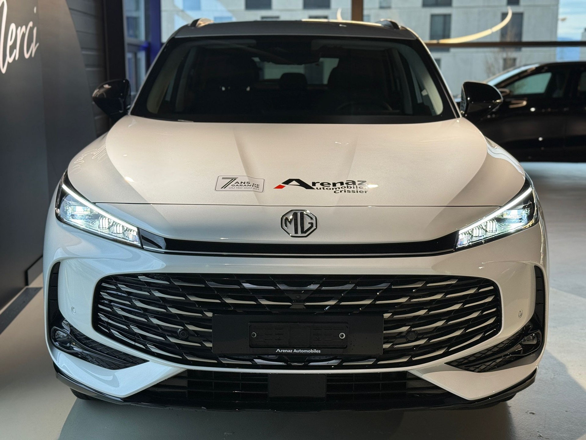 MG HS 1.5 T PHEV Luxury-showroom-element-2