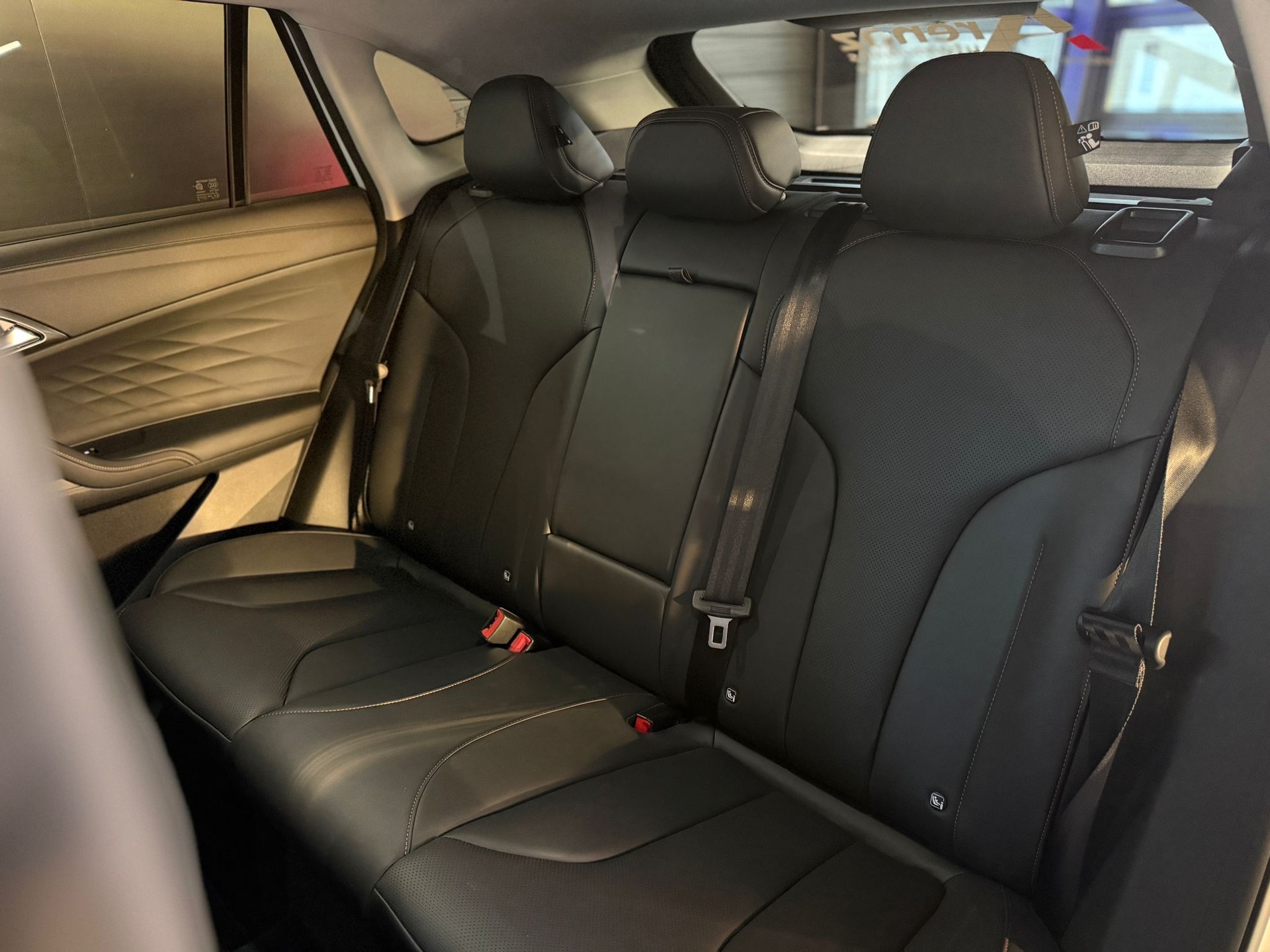 MG HS 1.5 T PHEV Luxury-image-5