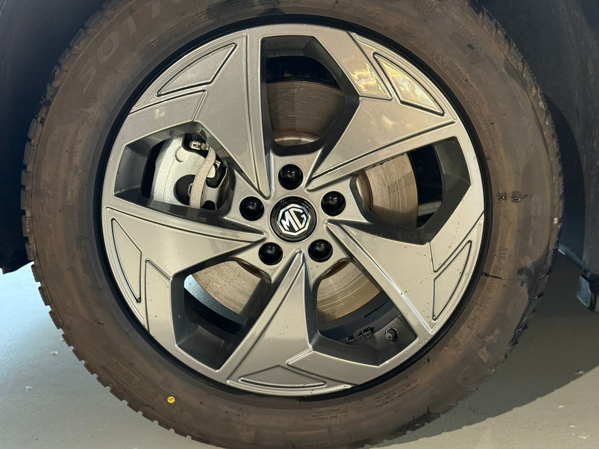 MG HS 1.5 T PHEV Luxury-image-18