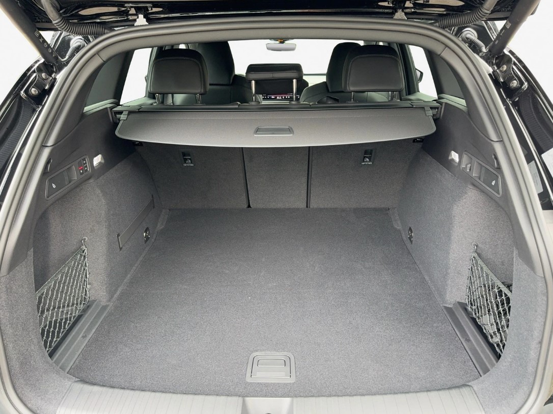 AUDI SQ6 e-tron quattro-image-11