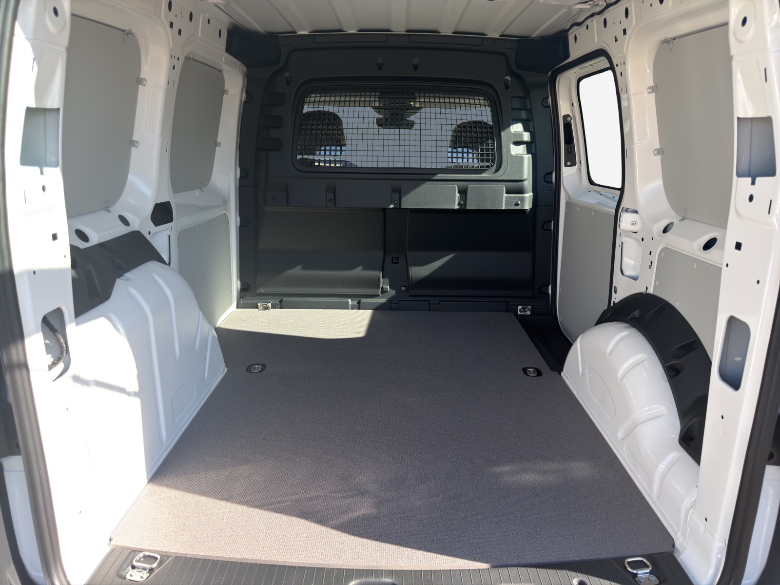 VW Caddy Cargo Entry 2.0TDI 102PS 6G-image-12