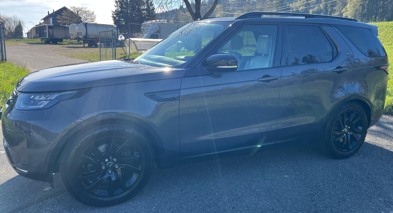 LAND ROVER Discovery 3.0 TD6 HSE Automatic-image-2