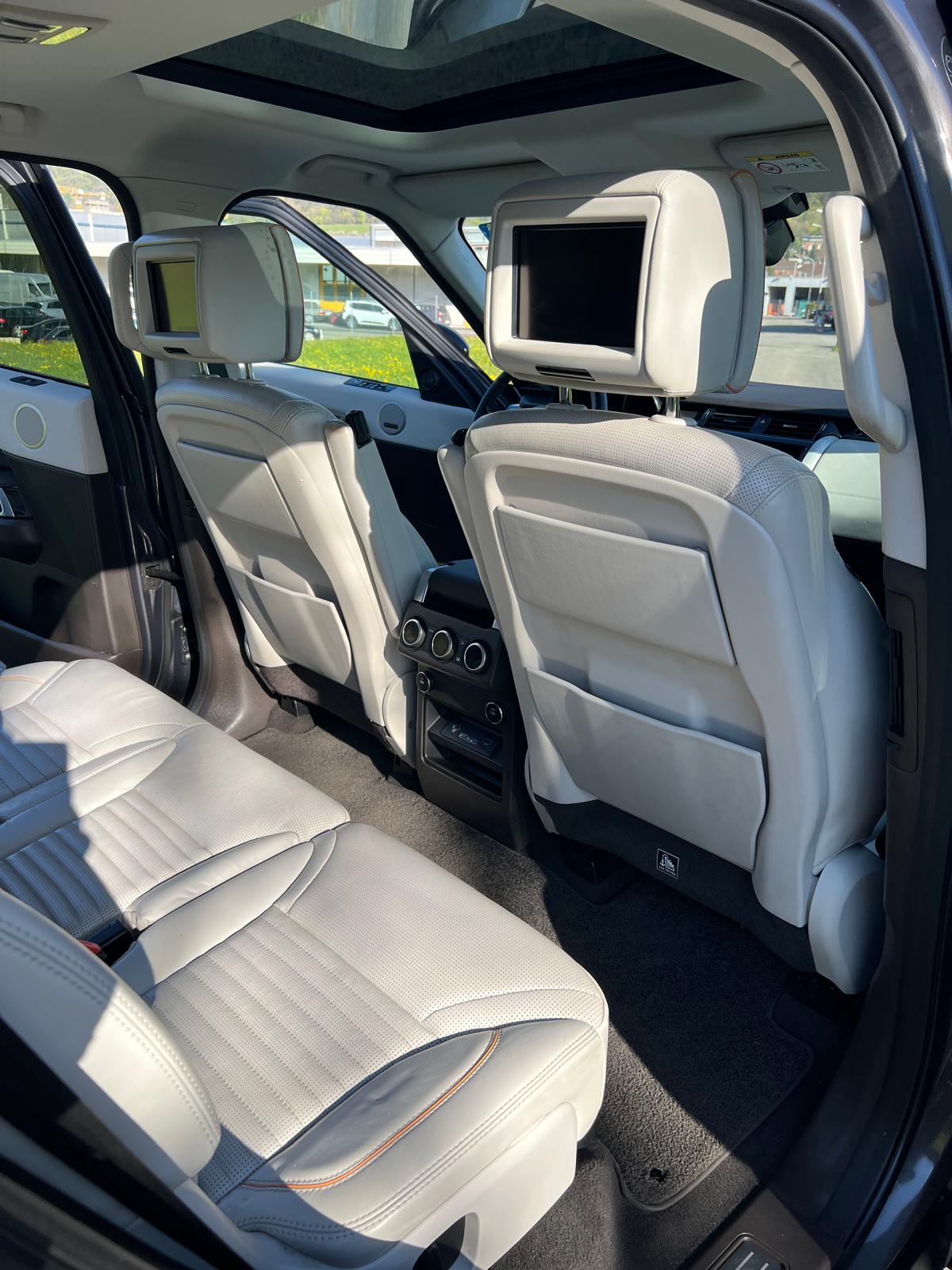 LAND ROVER Discovery 3.0 TD6 HSE Automatic-image-18
