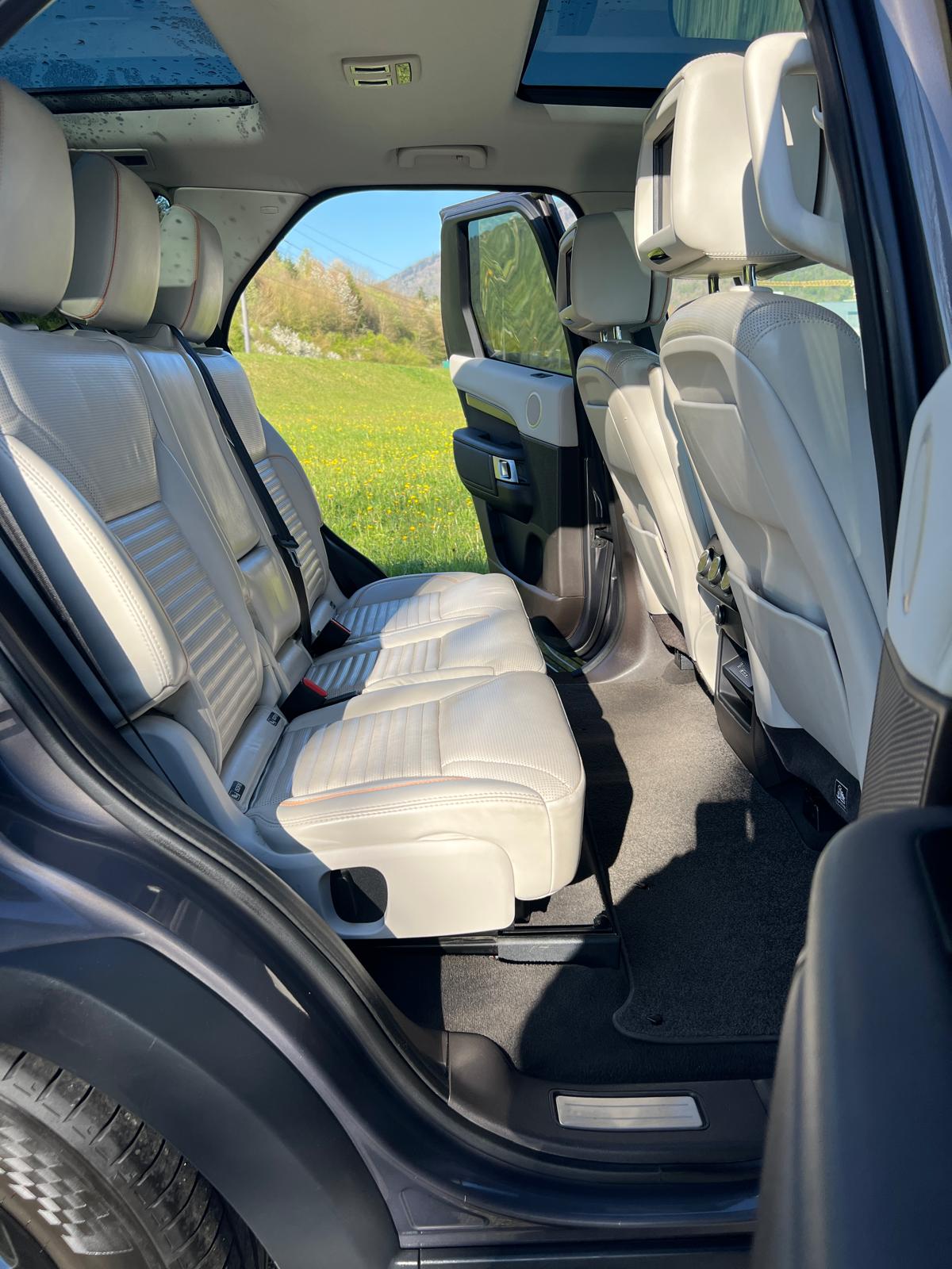 LAND ROVER Discovery 3.0 TD6 HSE Automatic-image-16