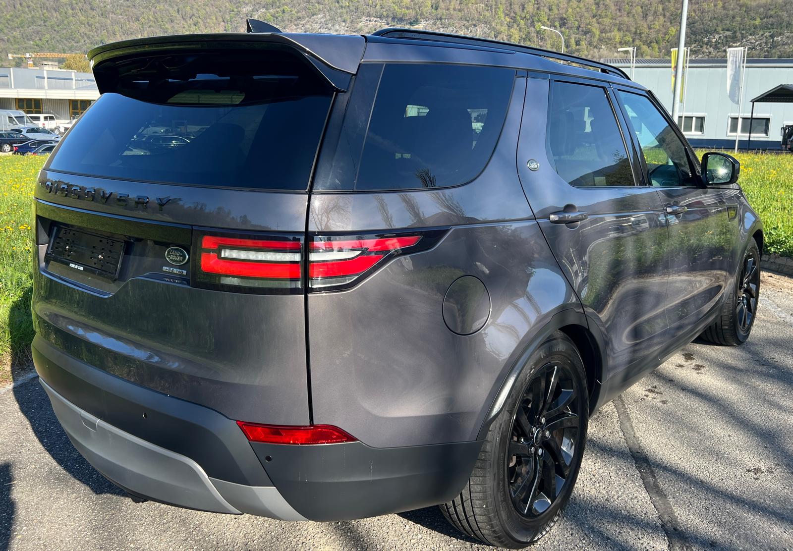 LAND ROVER Discovery 3.0 TD6 HSE Automatic-image-8