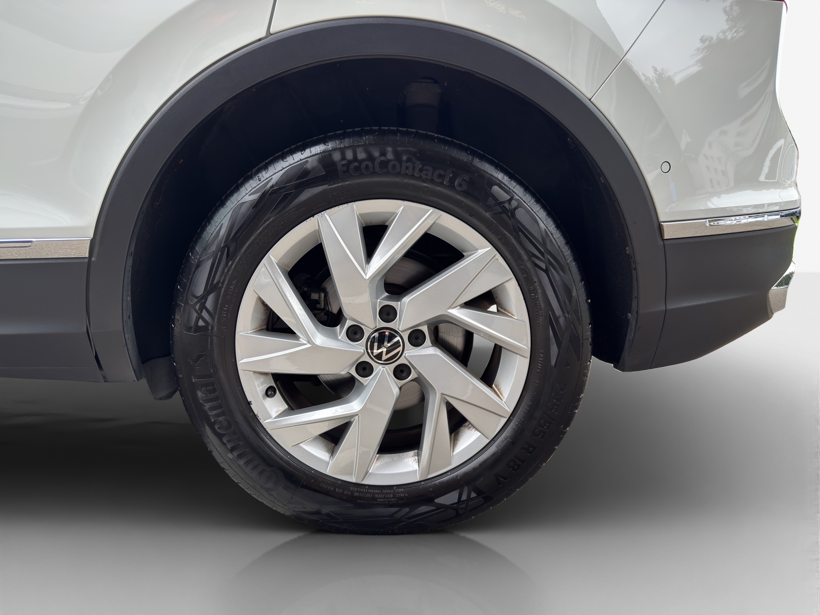 VW Tiguan 2.0 TDI SCR Elegance 4Motion DSG-image-13