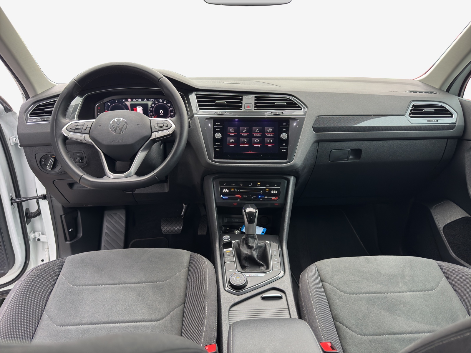 VW Tiguan 2.0 TDI SCR Elegance 4Motion DSG-image-8
