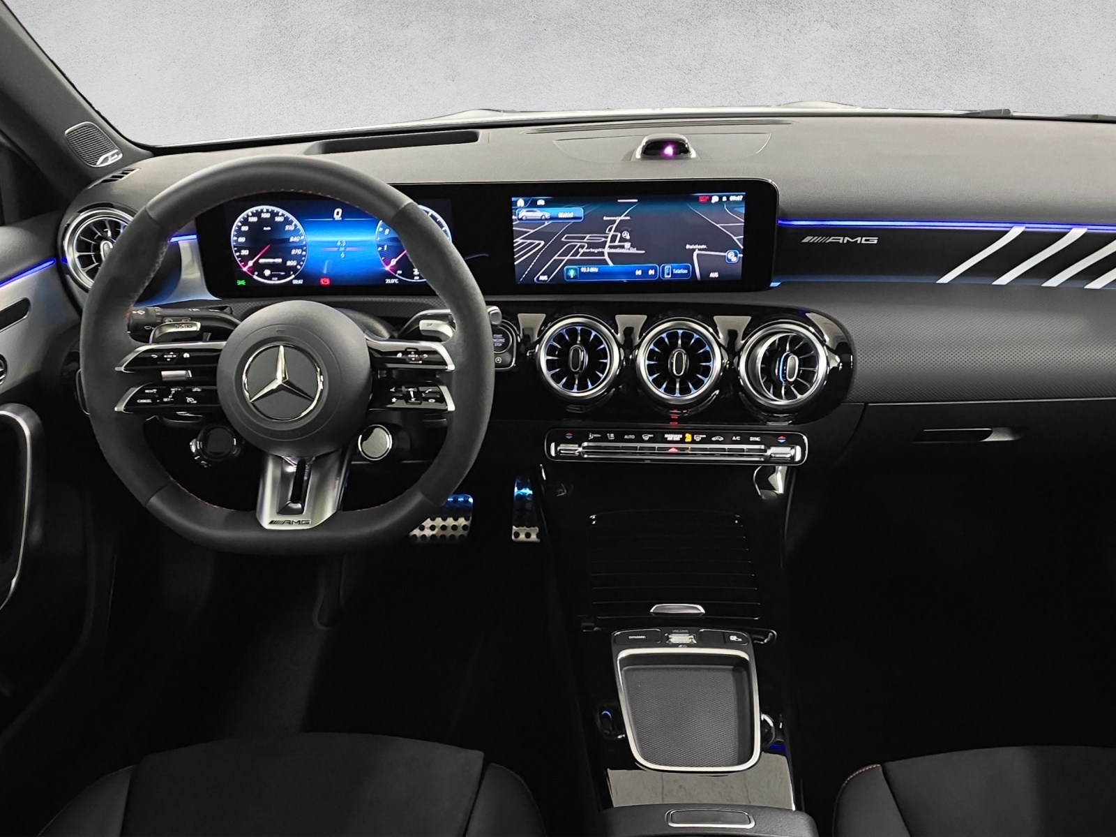 MERCEDES-BENZ A 45 S AMG 4matic+-image-14