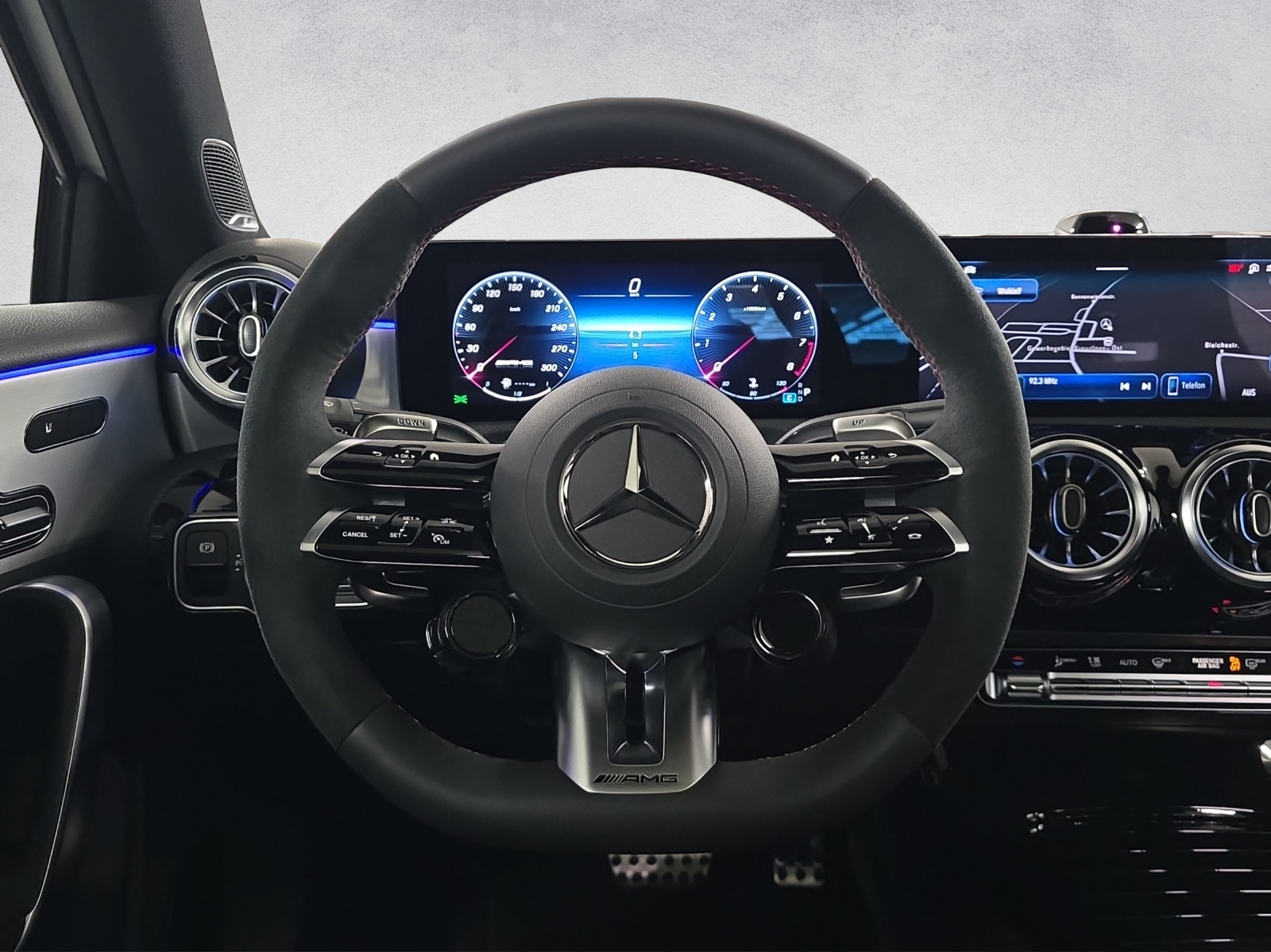 MERCEDES-BENZ A 45 S AMG 4matic+-image-12