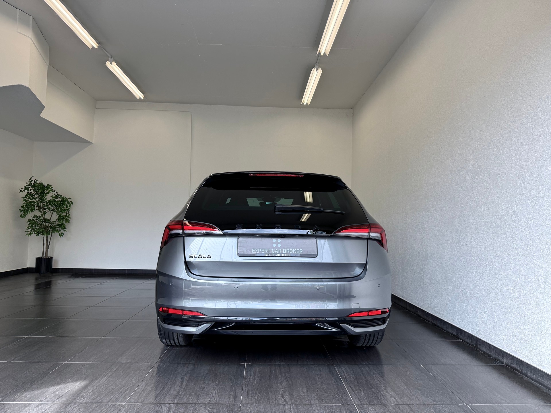 SKODA Scala 1.0 TSI Monte Carlo DSG-image-10