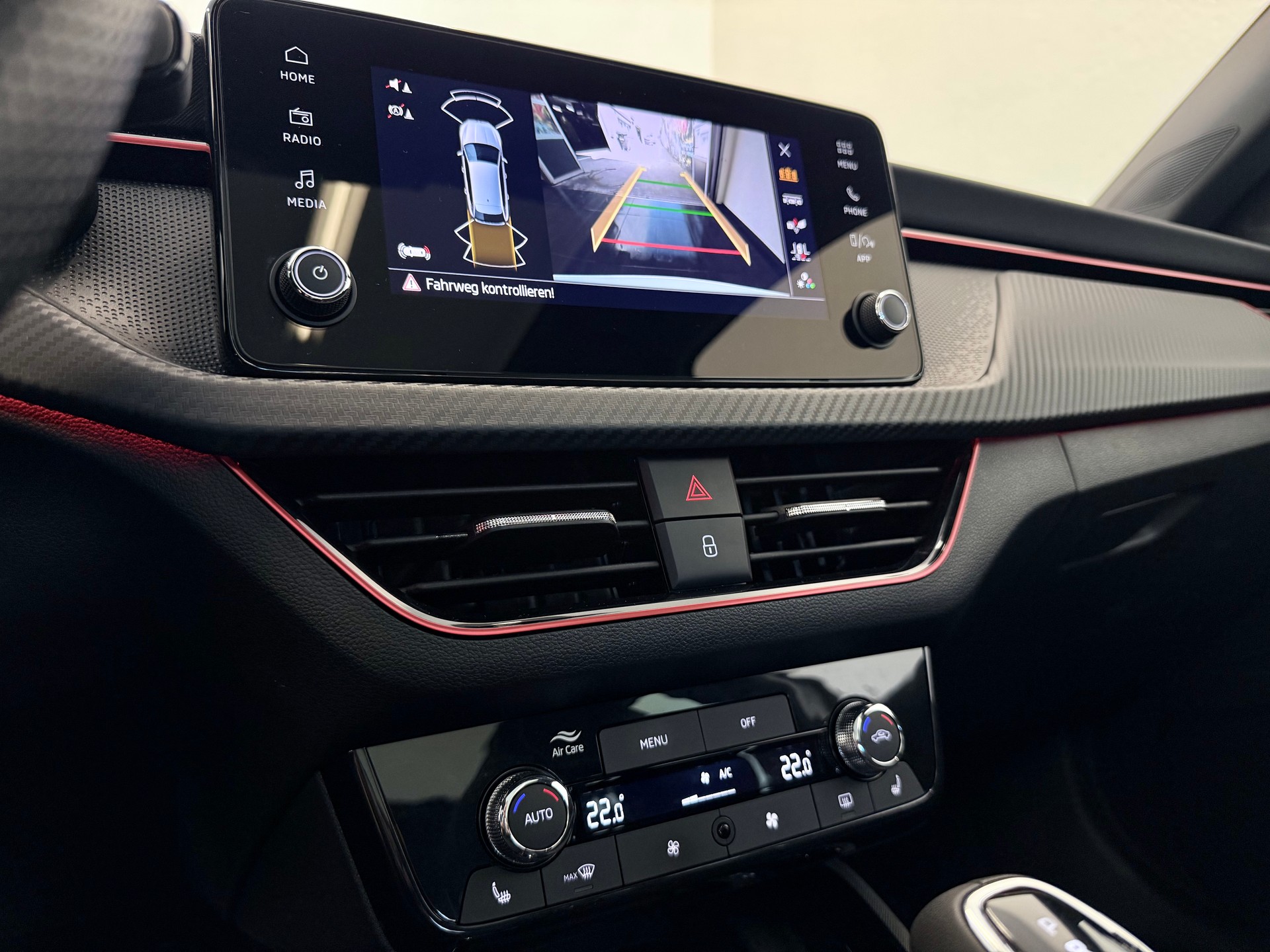 SKODA Scala 1.0 TSI Monte Carlo DSG-image-24