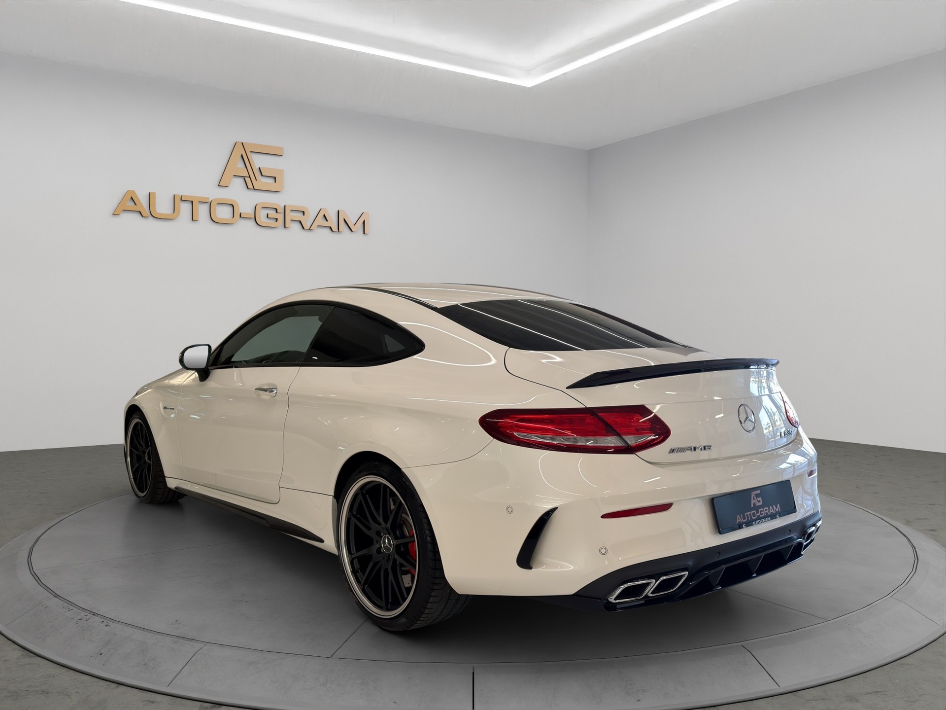 MERCEDES-BENZ C 63 S AMG Edition 1 Speedshift-image-2