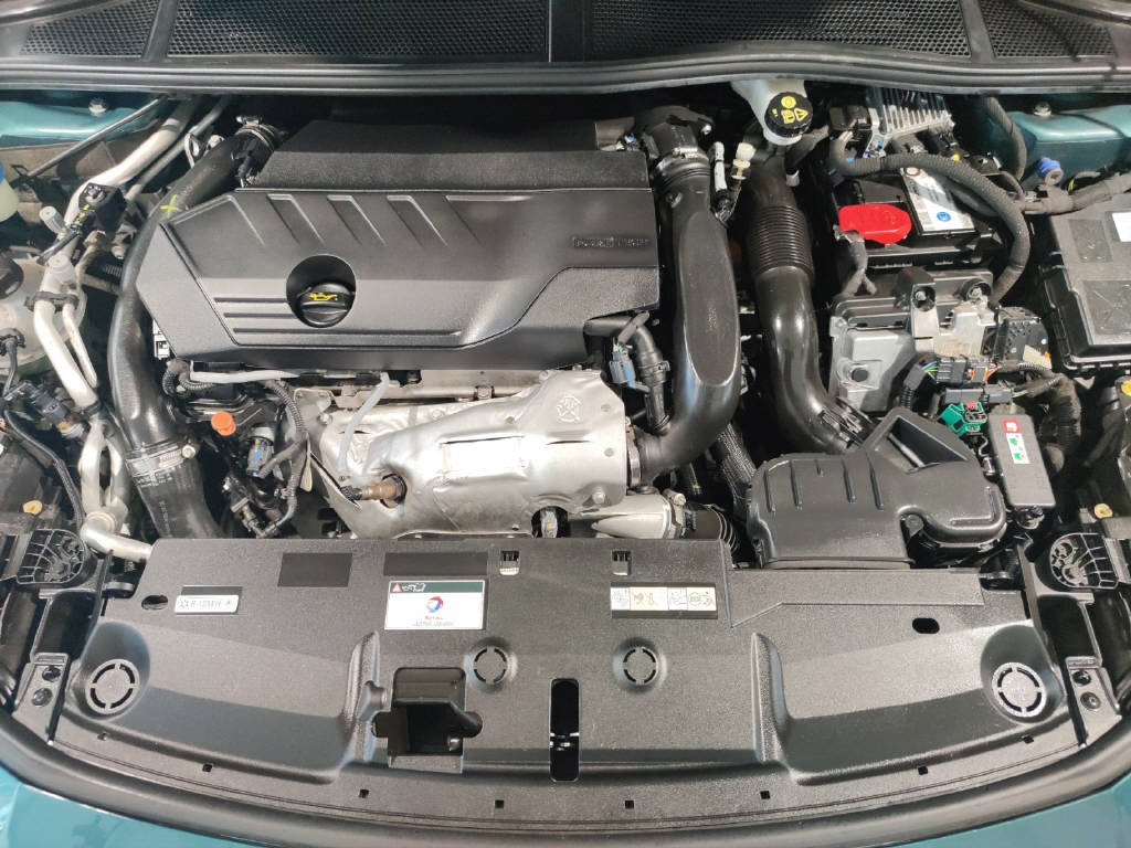 PEUGEOT 308 SW 1.6 PHEV 180 GT-image-8