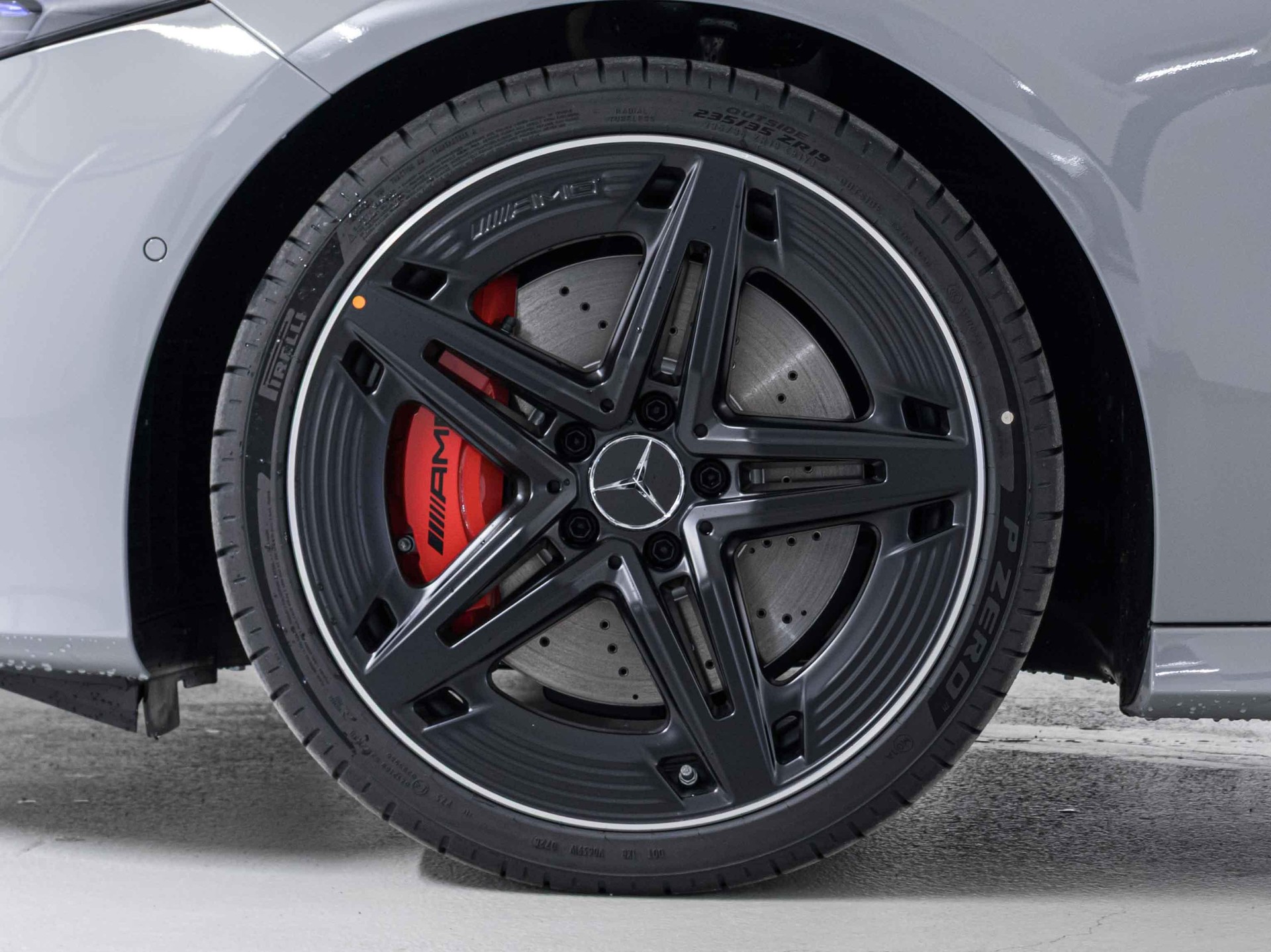 MERCEDES-BENZ A 35 AMG 4MATIC-image-14