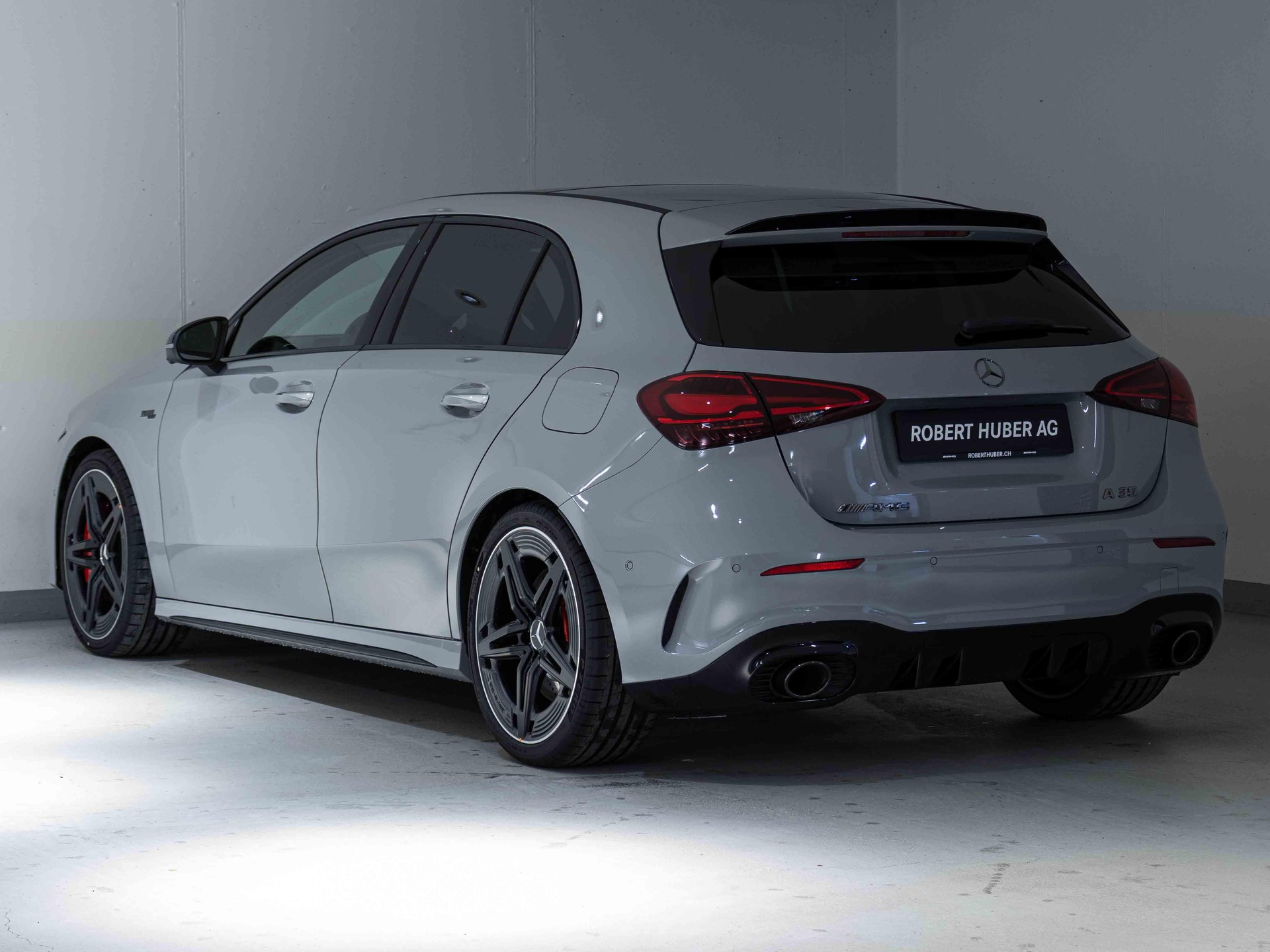 MERCEDES-BENZ A 35 AMG 4MATIC-image-3