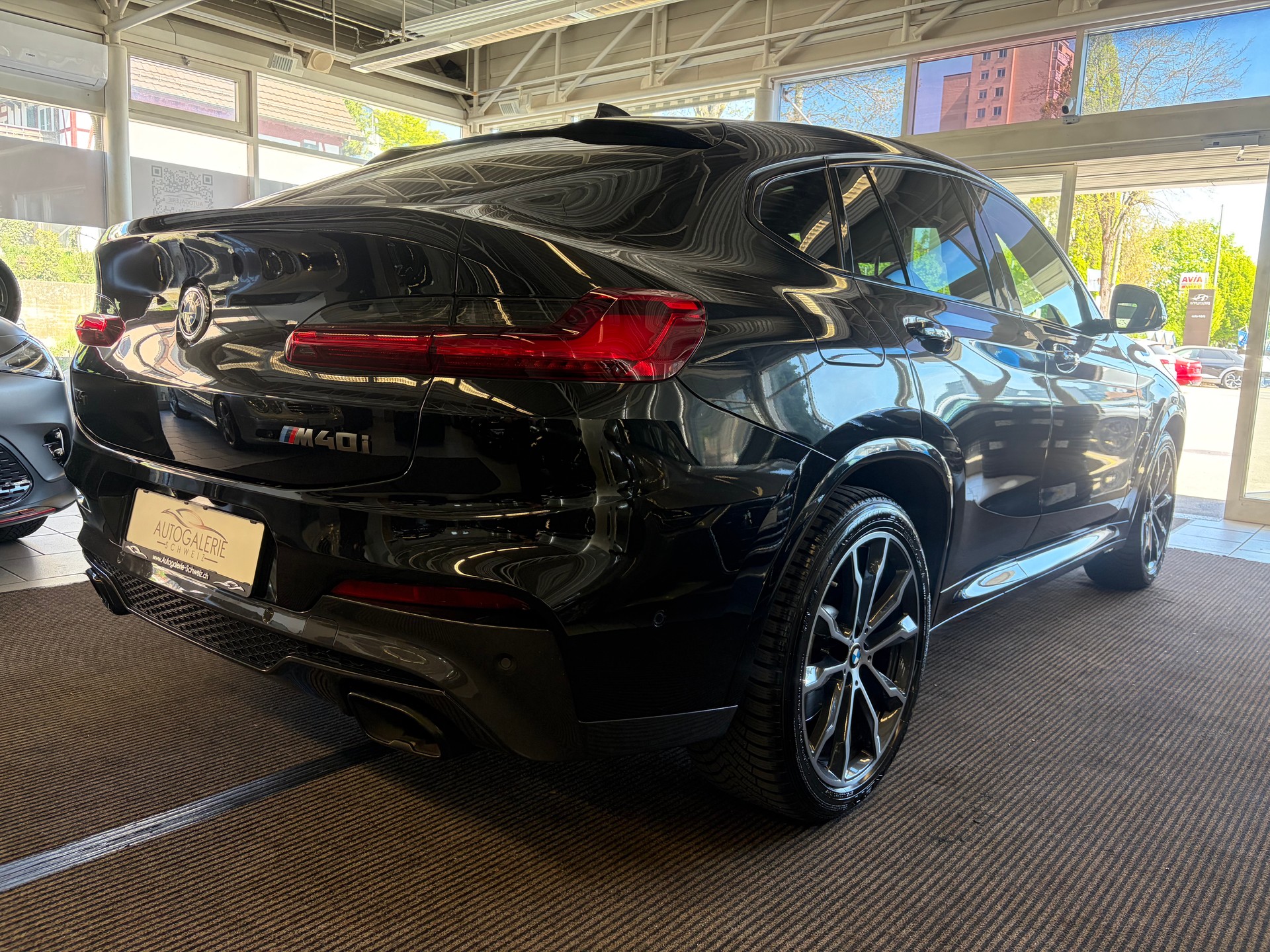 BMW X4 M40i Steptronic | CH Swiss | Individual Leder Fiona Rot-Schwarz | LED | Memory | DRIVING ASSISTANT |-image-26