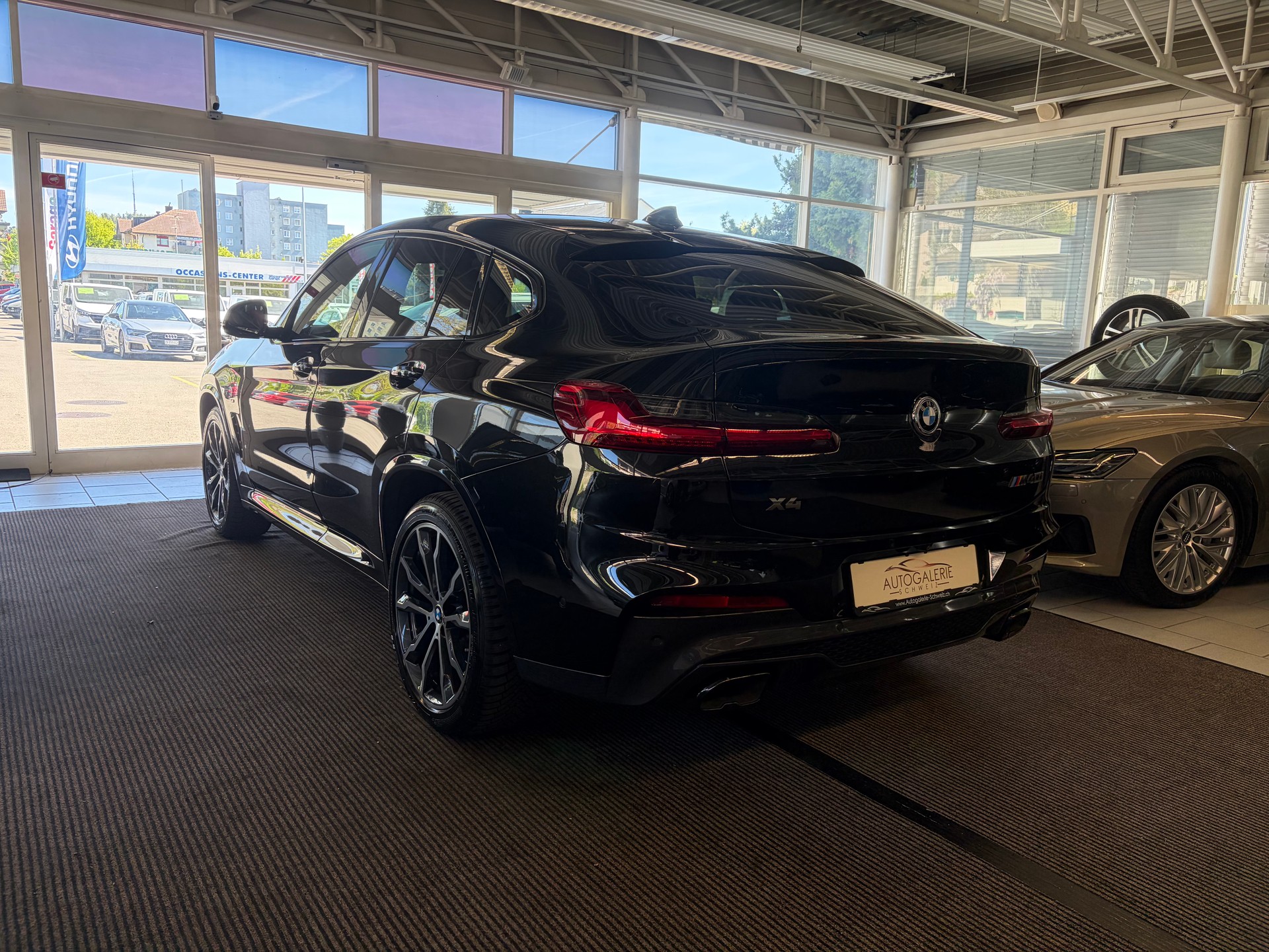 BMW X4 M40i Steptronic | CH Swiss | Individual Leder Fiona Rot-Schwarz | LED | Memory | DRIVING ASSISTANT |-image-10