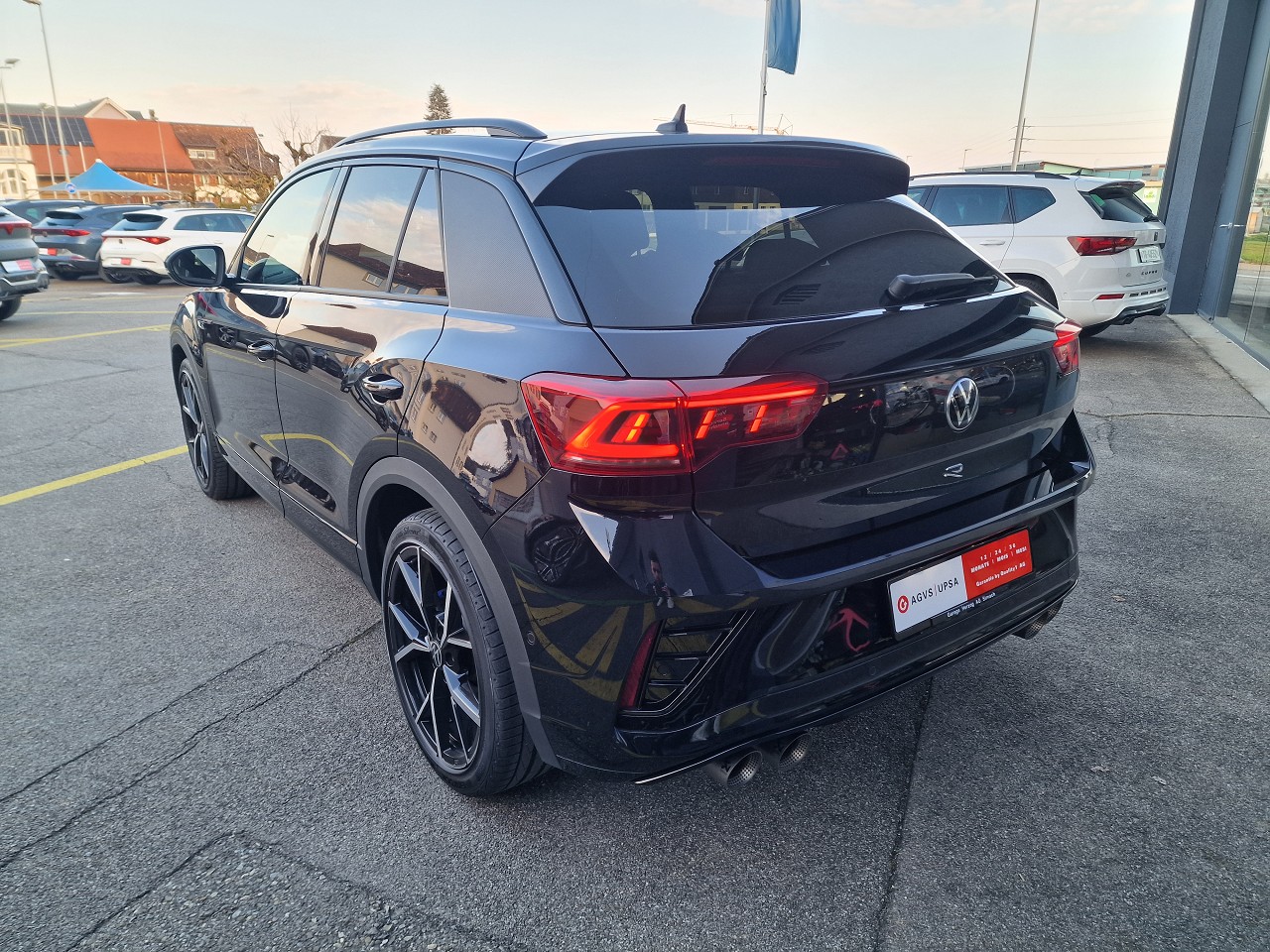 VW T-Roc 2.0 TSI R DSG 4Motion-showroom-element-3