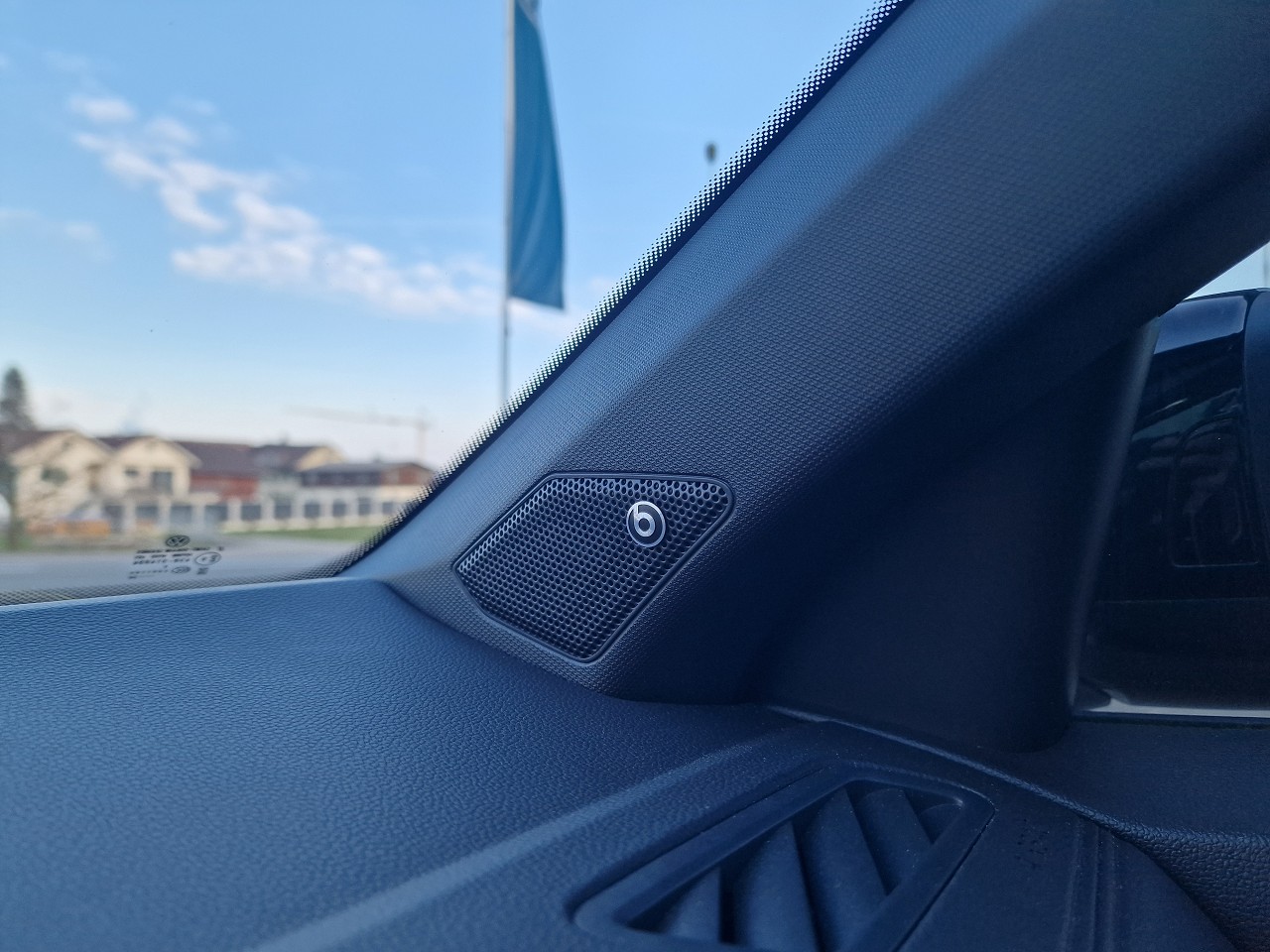 VW T-Roc 2.0 TSI R DSG 4Motion-image-28