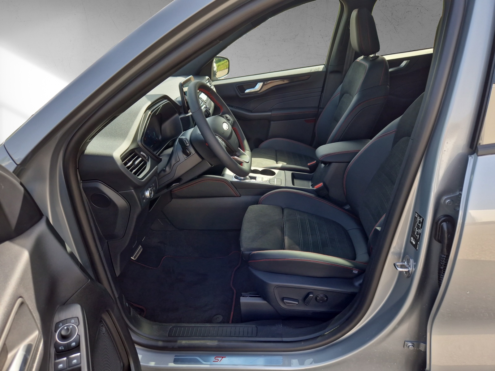 FORD Kuga 2.5 Plug-in Hybrid ST-Line X-image-9