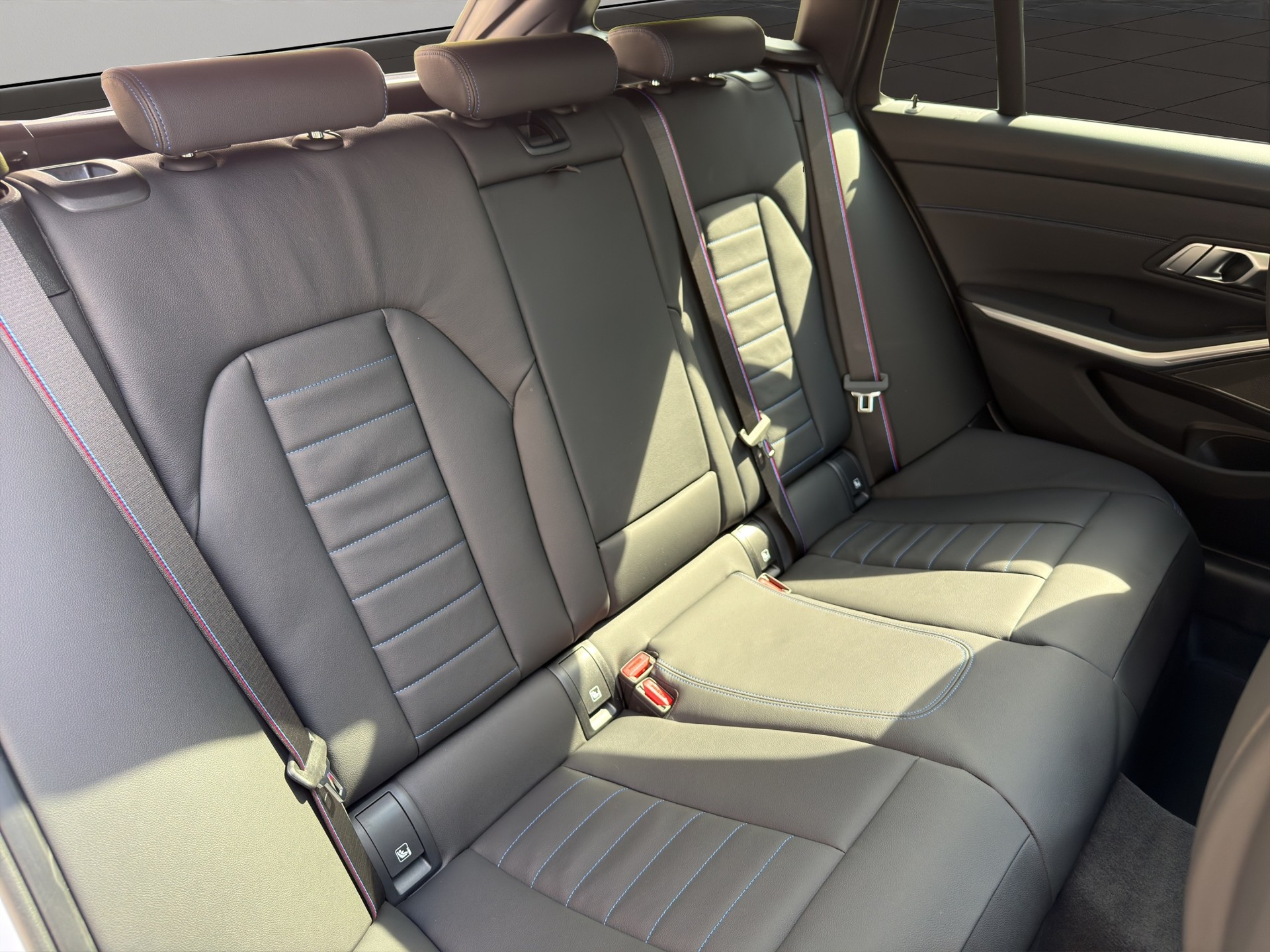 BMW M340i xDrive 48V Touring Steptronic M Sport Pro-image-20