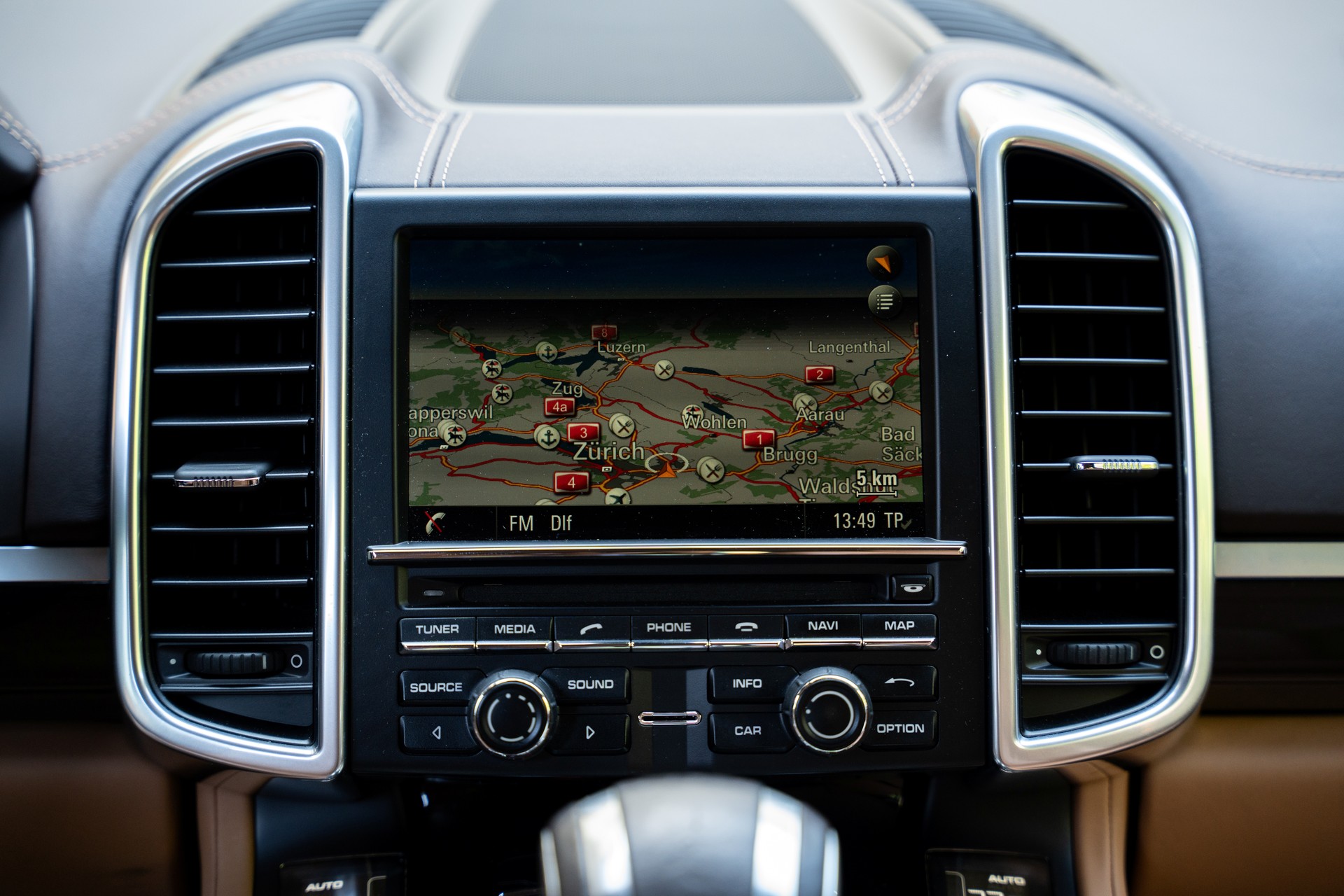 PORSCHE Cayenne Diesel-image-8
