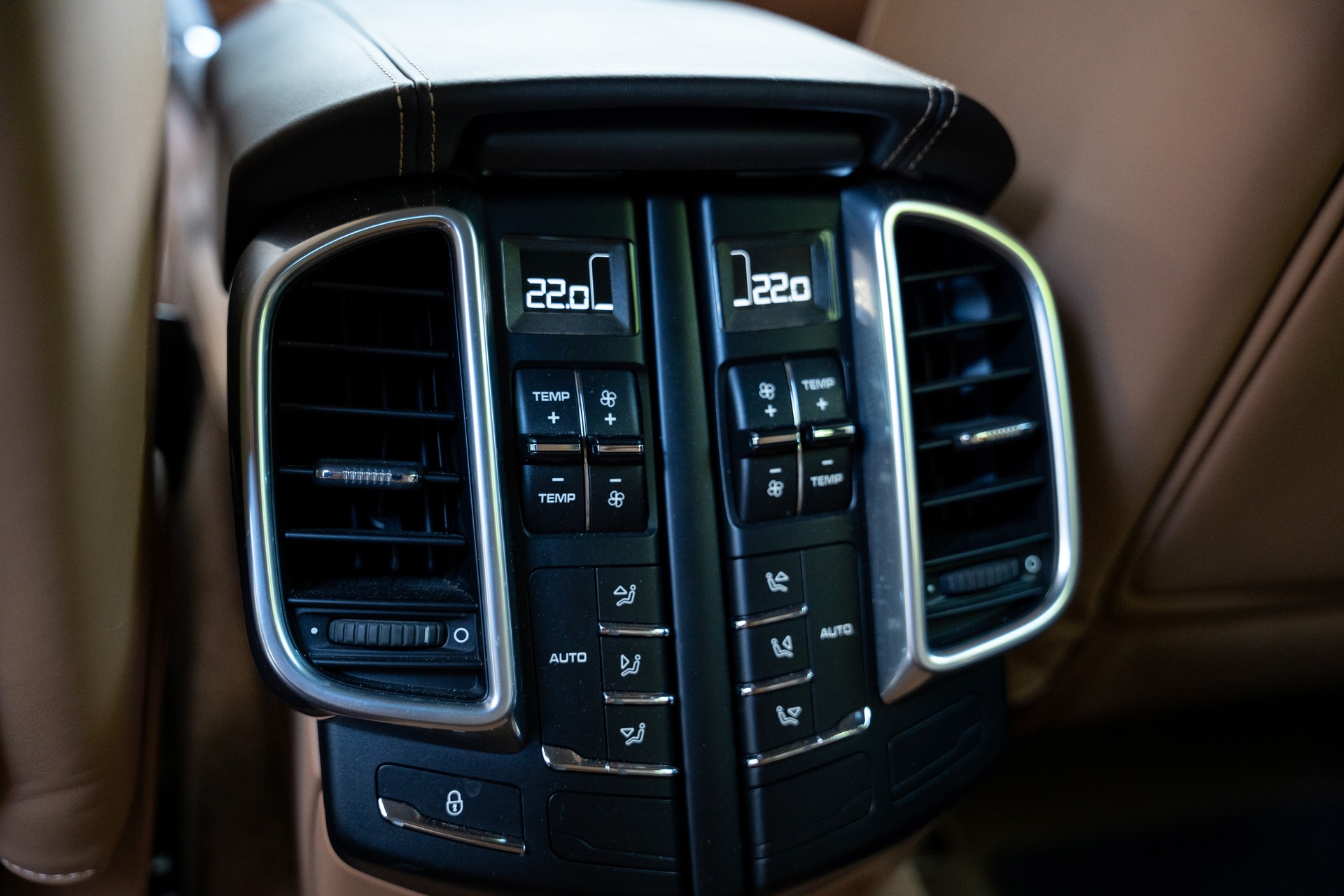 PORSCHE Cayenne Diesel-image-12