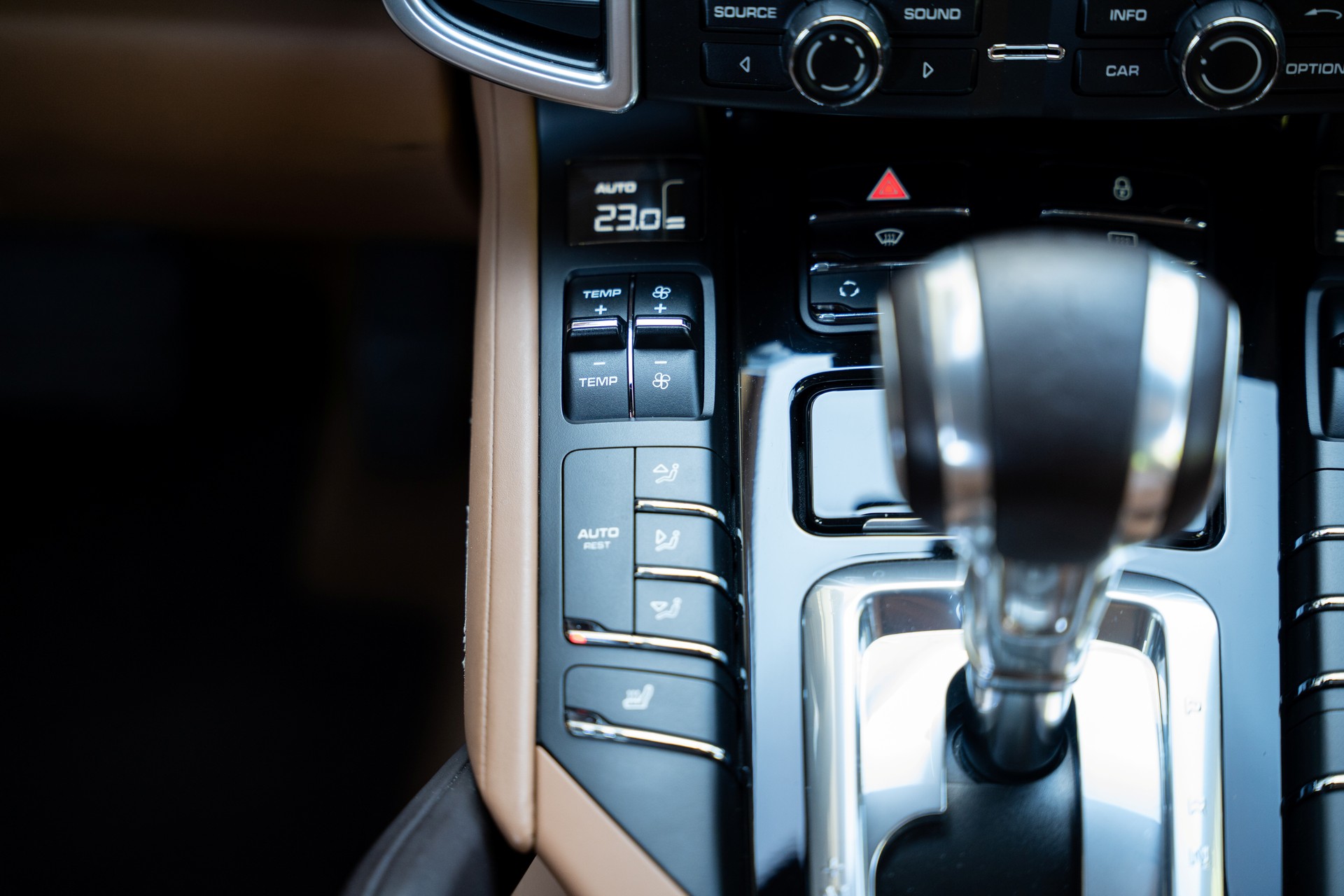PORSCHE Cayenne Diesel-image-10