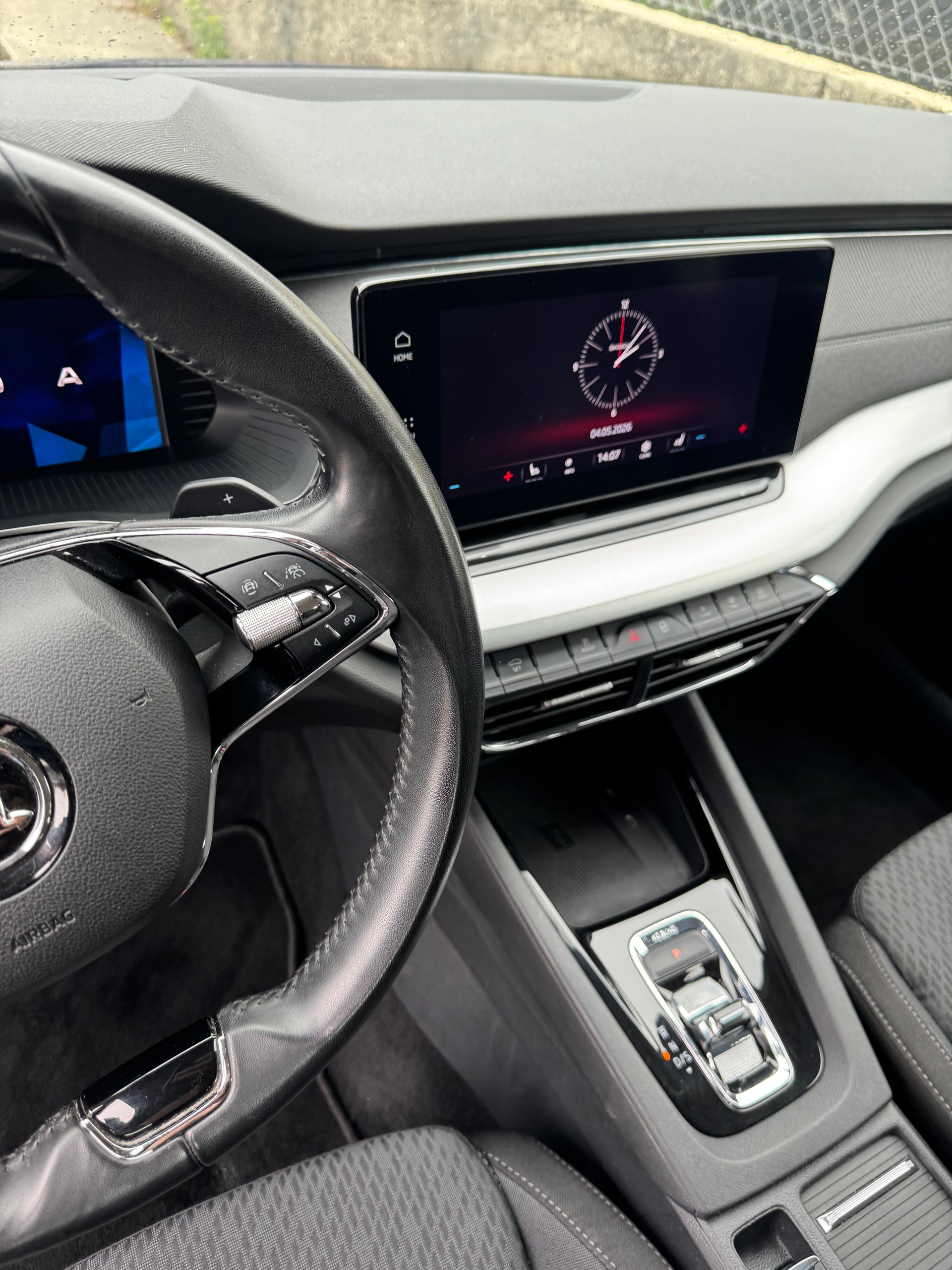 SKODA Octavia Combi 2.0 TSI Ambition DSG 4x4-image-9