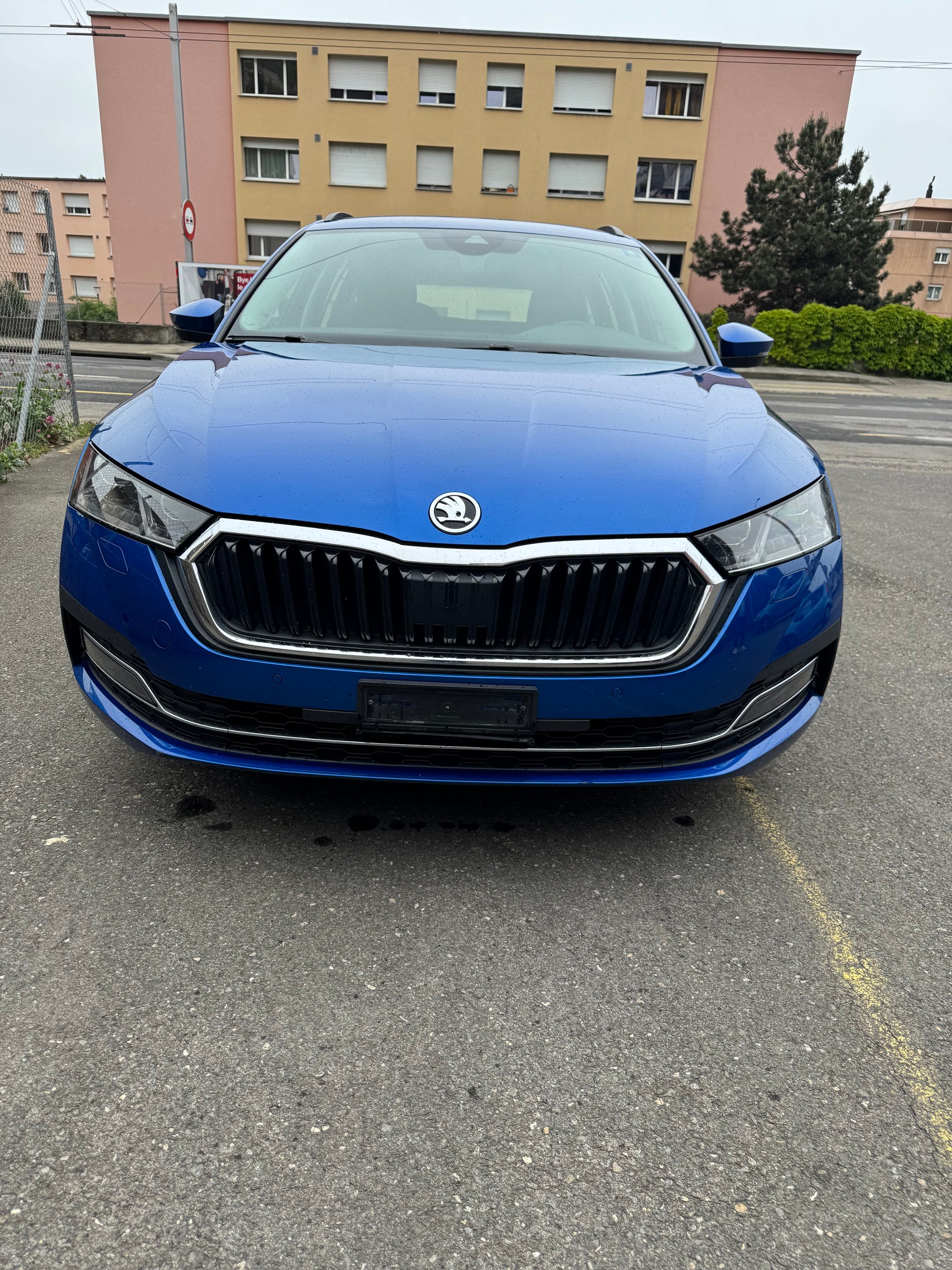 SKODA Octavia Combi 2.0 TSI Ambition DSG 4x4-image-0