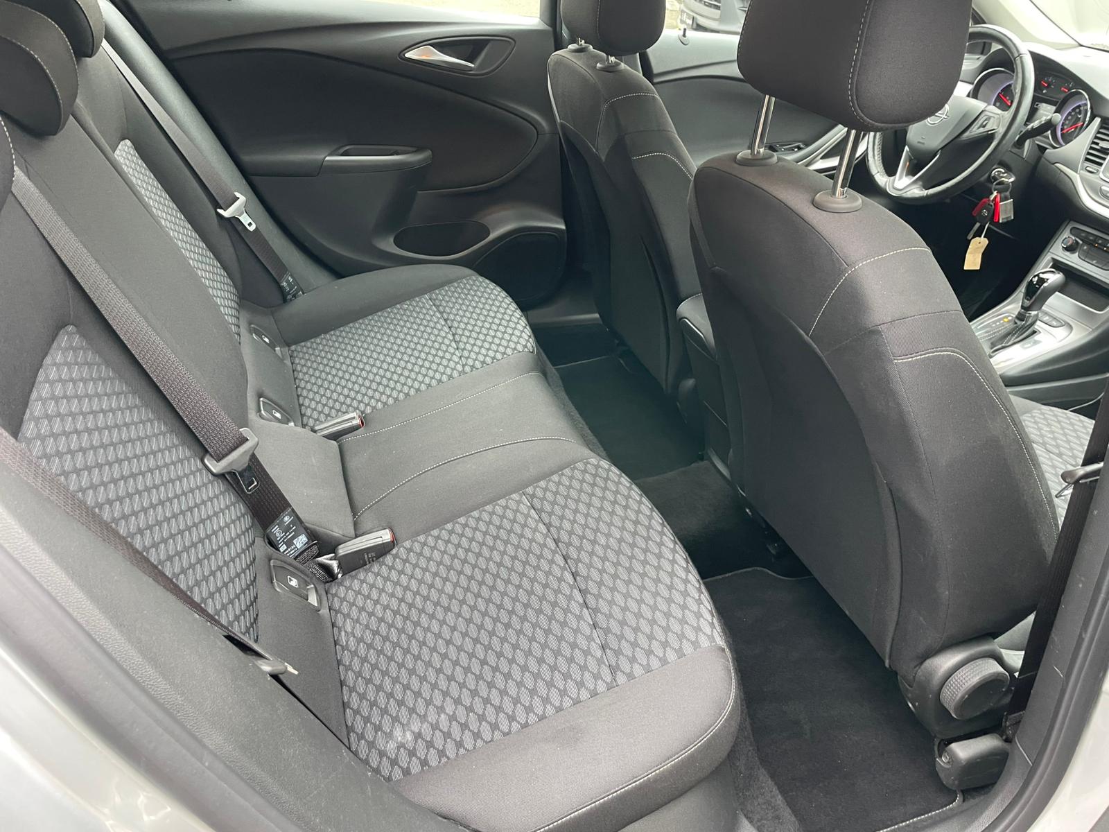 OPEL Astra 1.5 CDTi Edition-image-12