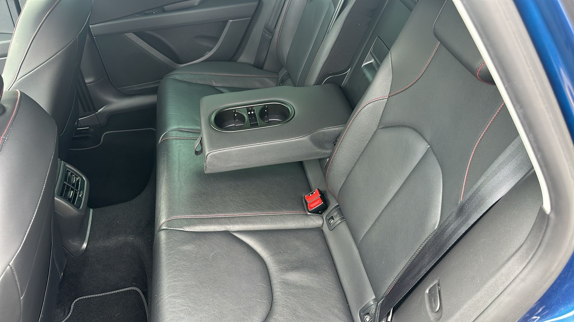 SEAT Leon 2.0 TDI FR DSG-image-12
